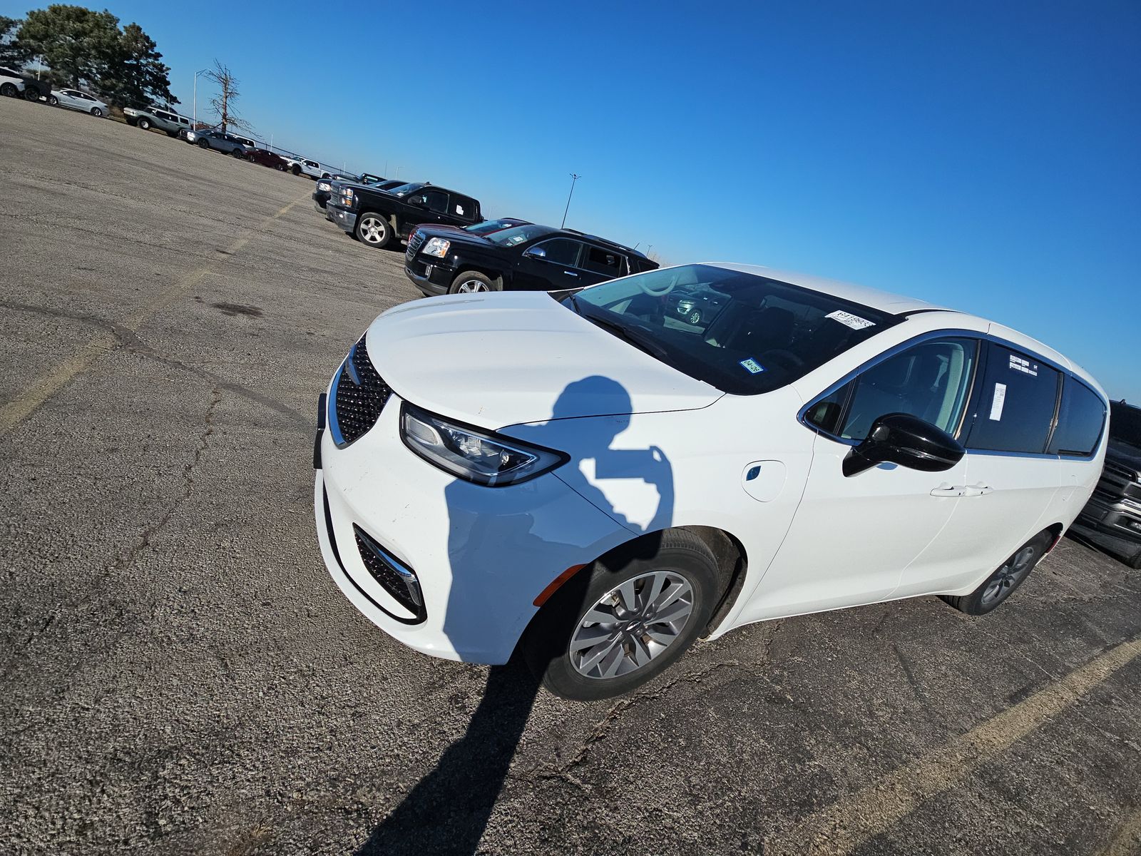 2024 Chrysler Pacifica Hybrid Select FWD