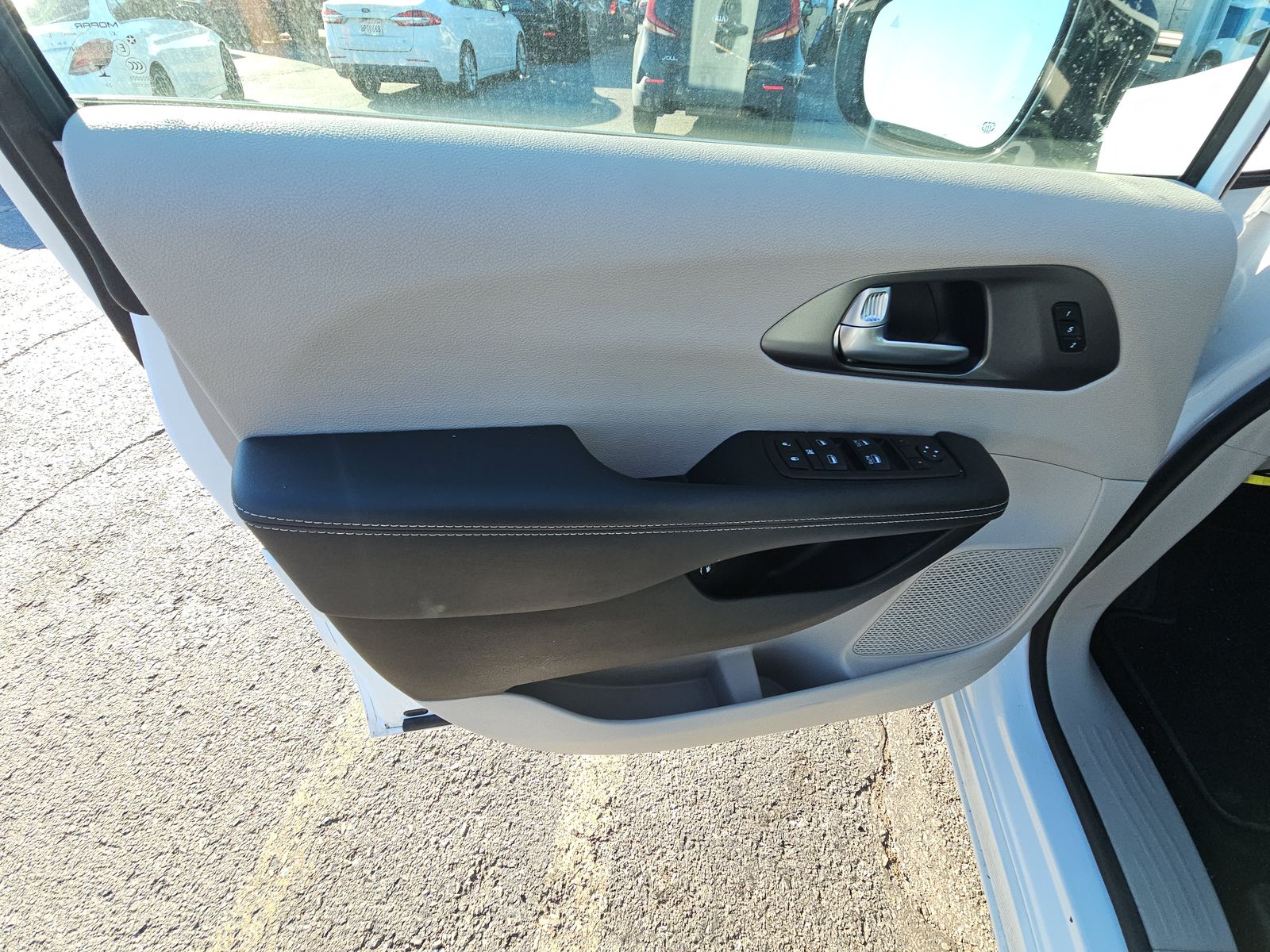 2024 Chrysler Pacifica Hybrid Select FWD