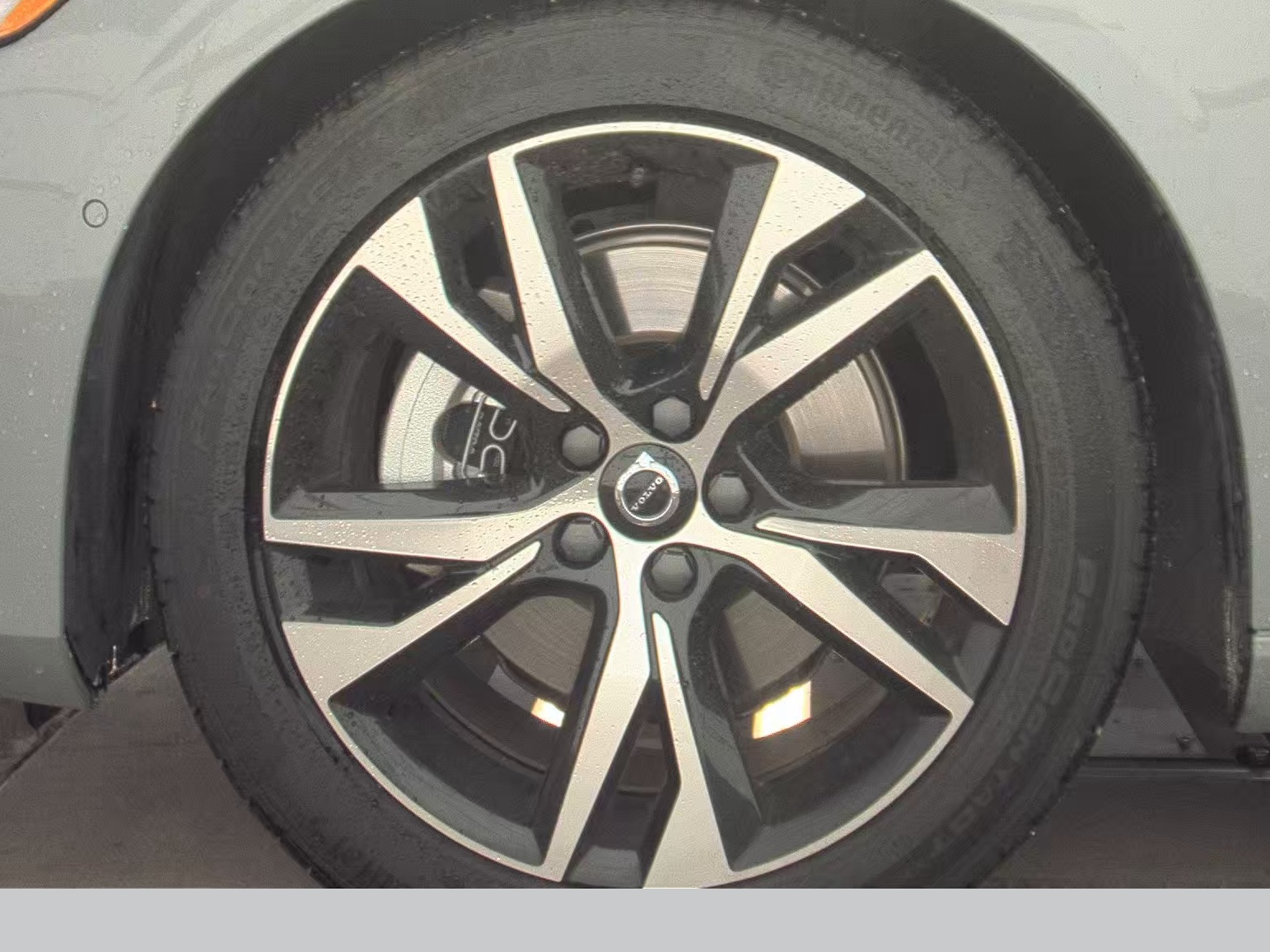 2025 Volvo S60 B5 Plus FWD