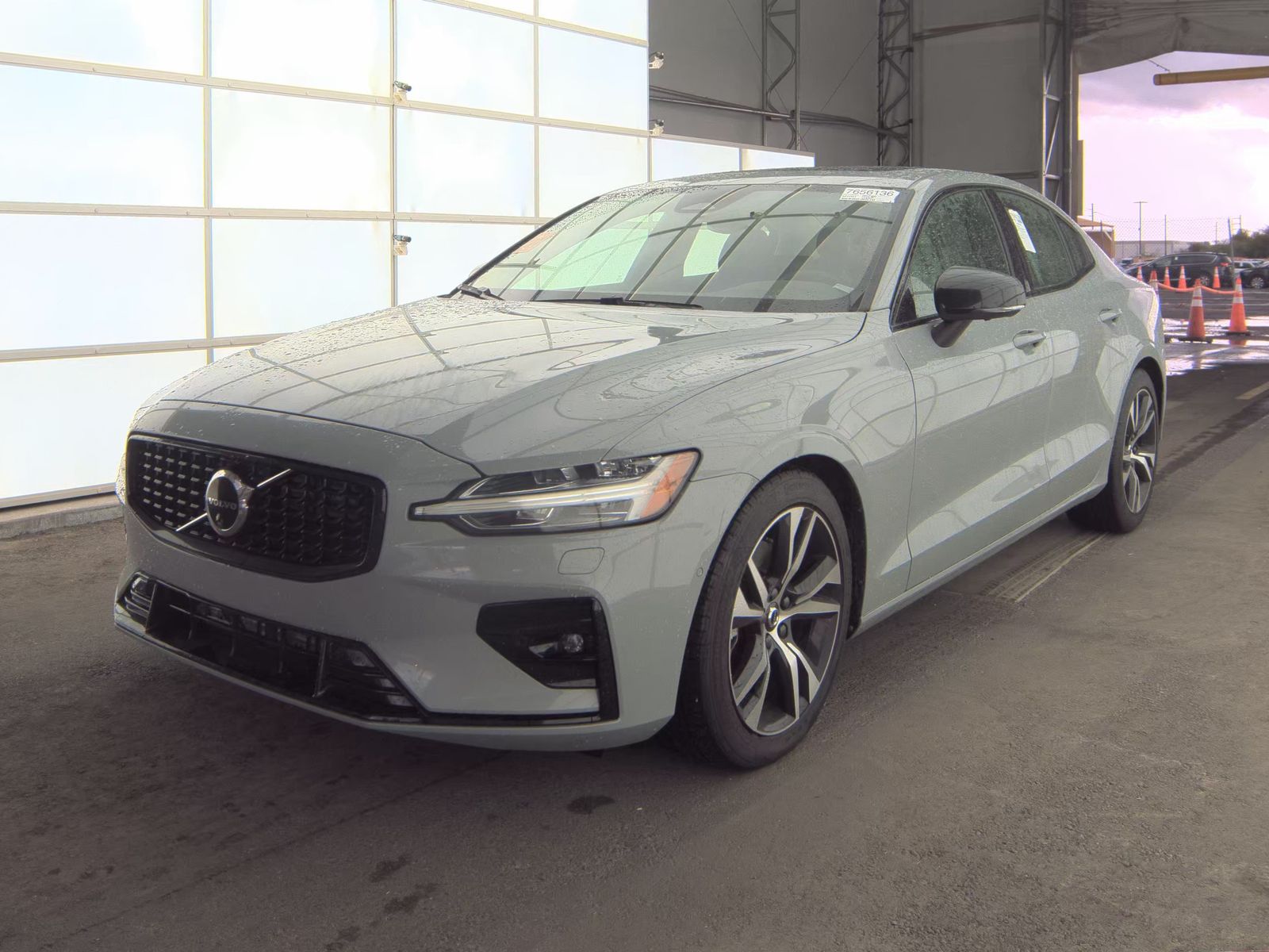 2025 Volvo S60 B5 Plus FWD