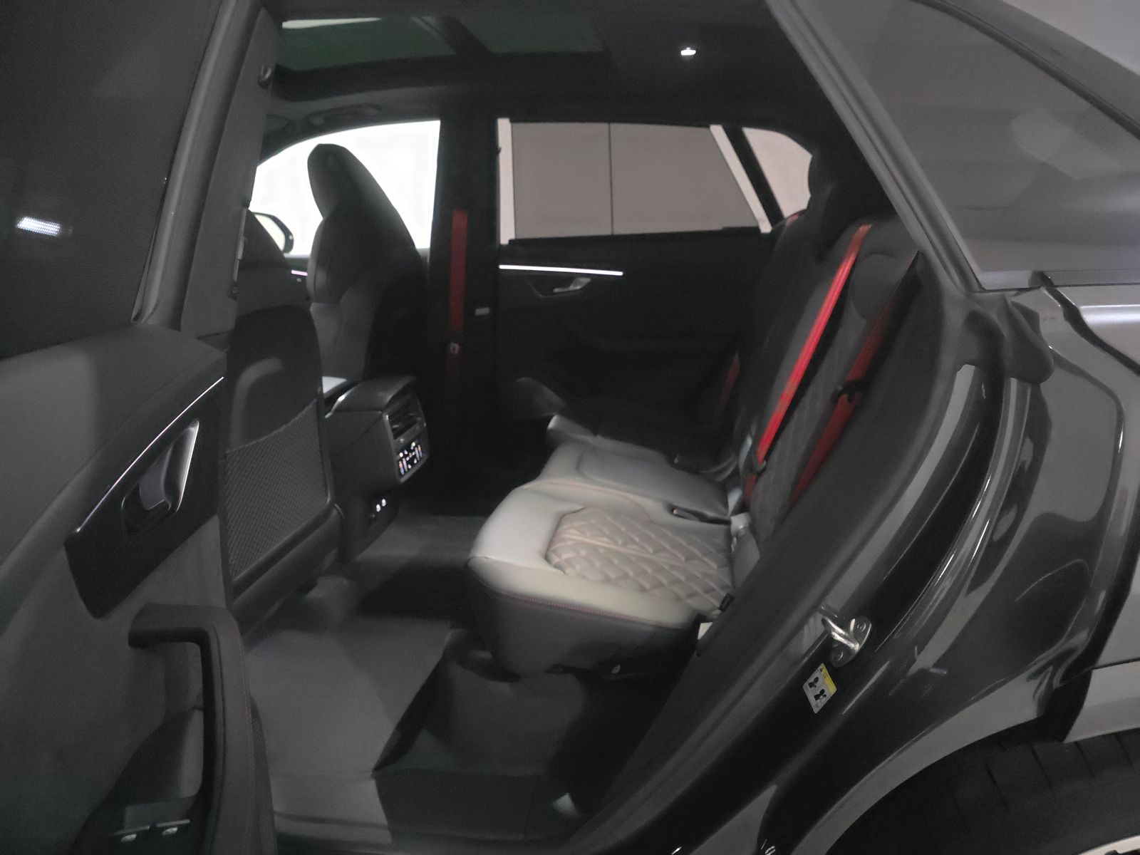 2025 Audi SQ8 Prestige AWD