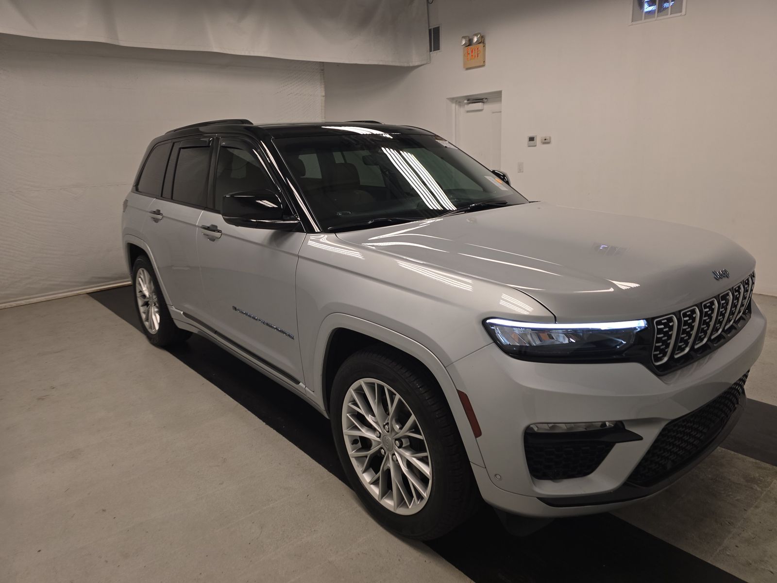 2023 Jeep Grand Cherokee 4xe Summit AWD