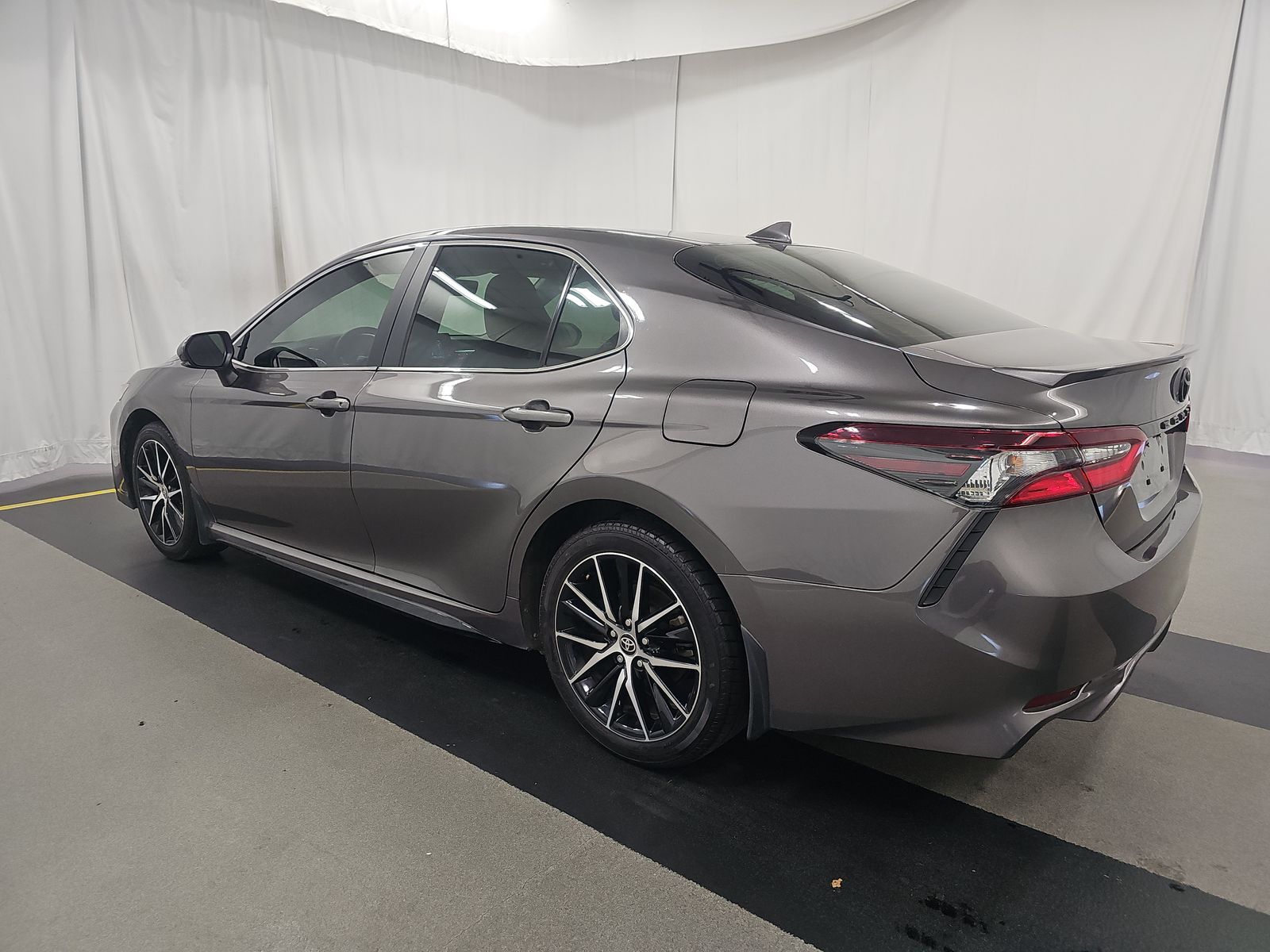 2024 Toyota Camry SE FWD