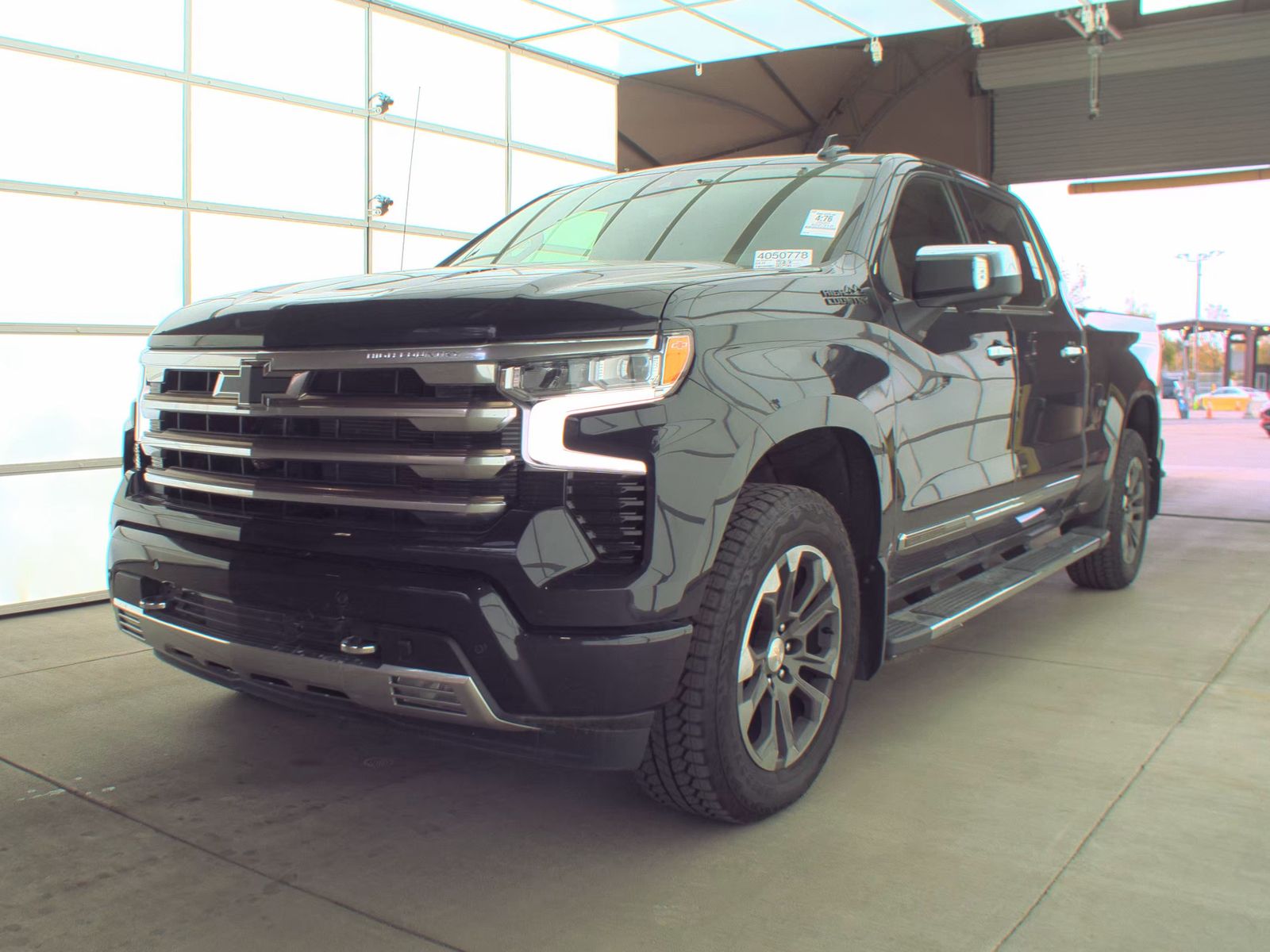 2022 Chevrolet Silverado 1500 High Country AWD