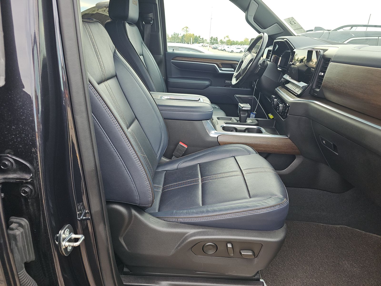 2022 Chevrolet Silverado 1500 High Country AWD