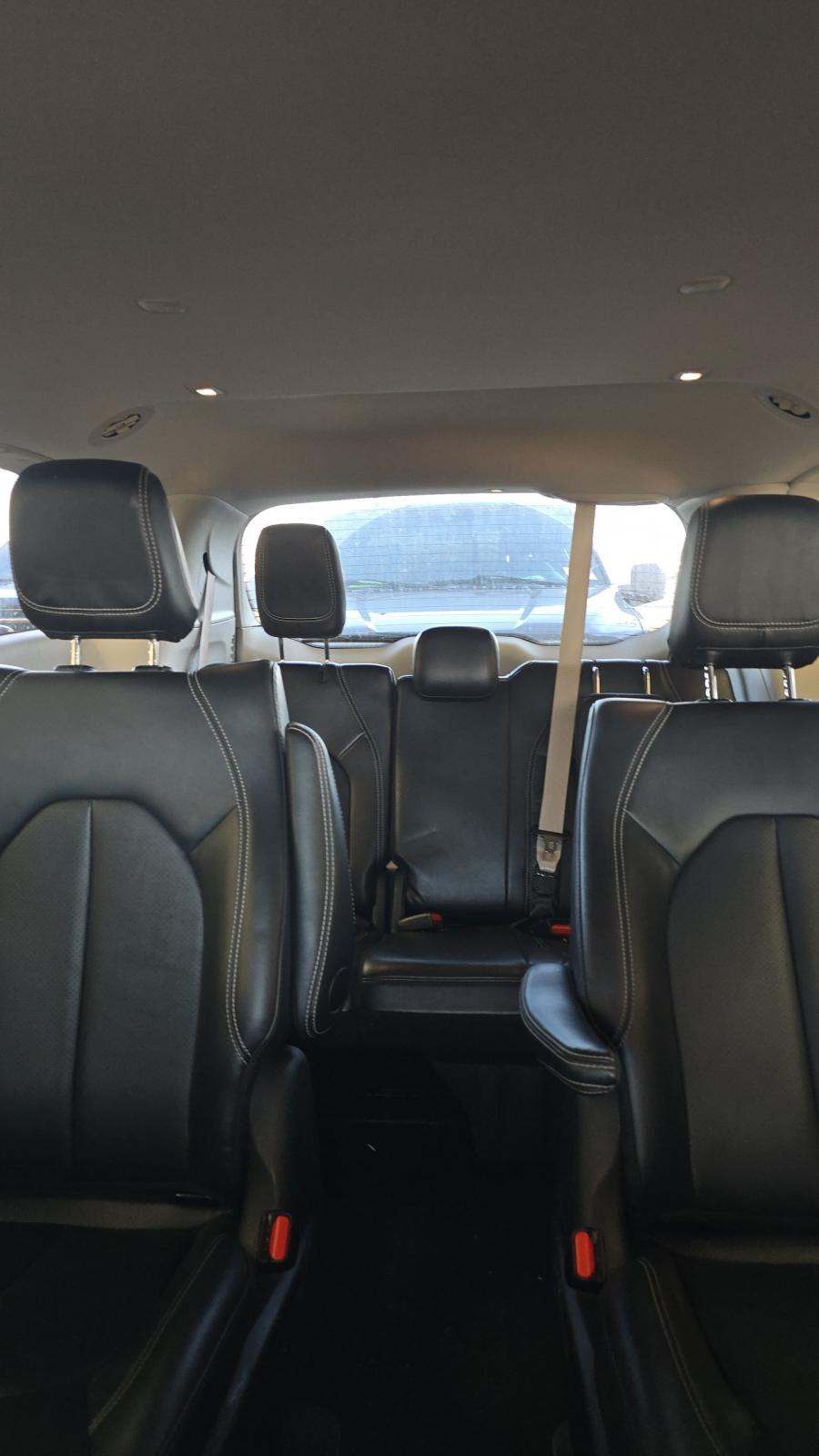 2024 Chrysler Pacifica Hybrid Select FWD