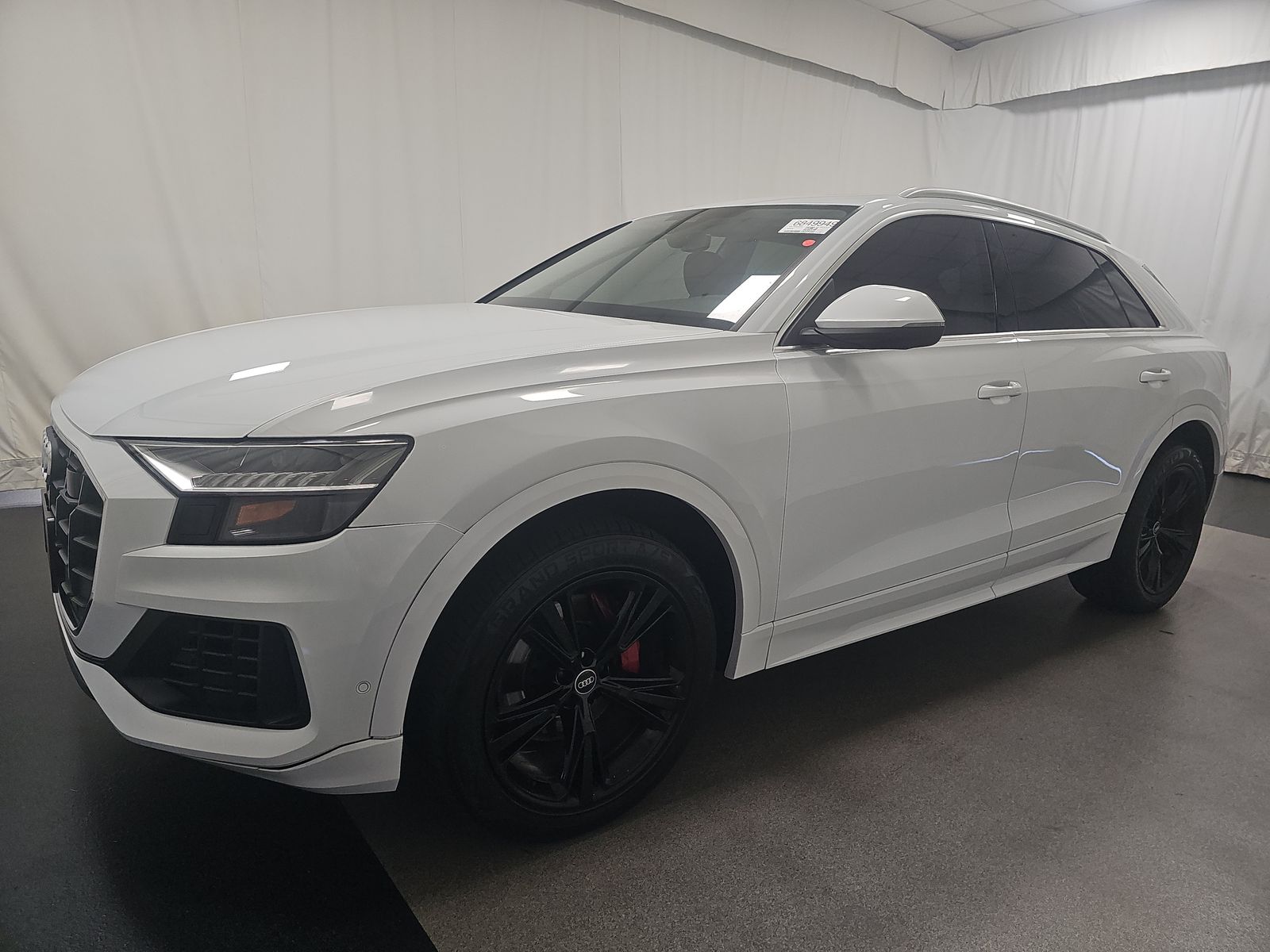 2023 Audi Q8 Premium AWD
