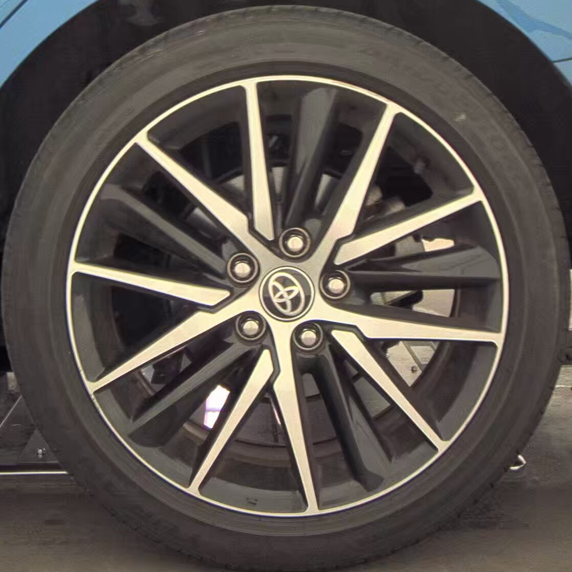 2024 Toyota Camry SE FWD