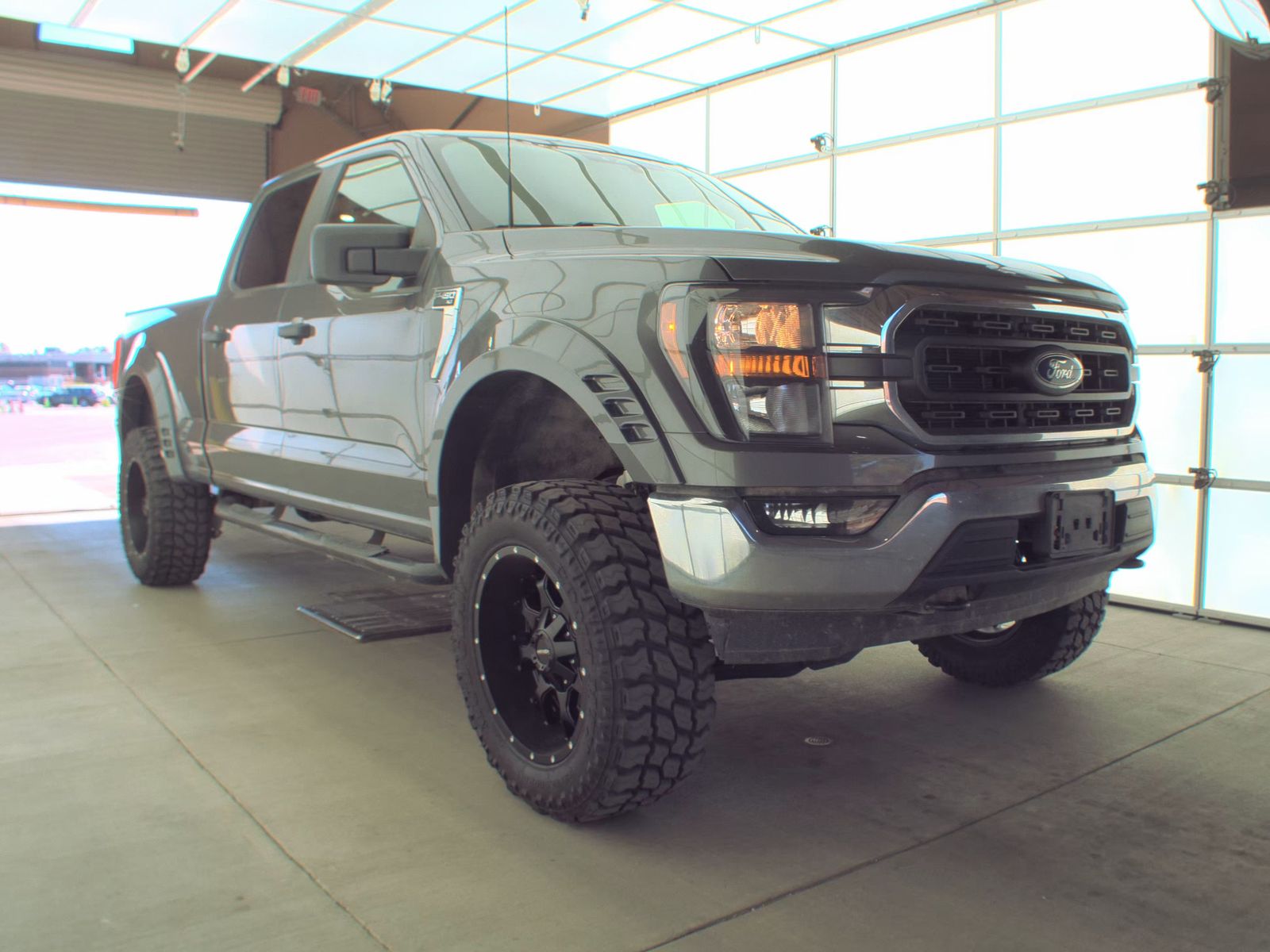 2023 Ford F-150 XLT AWD