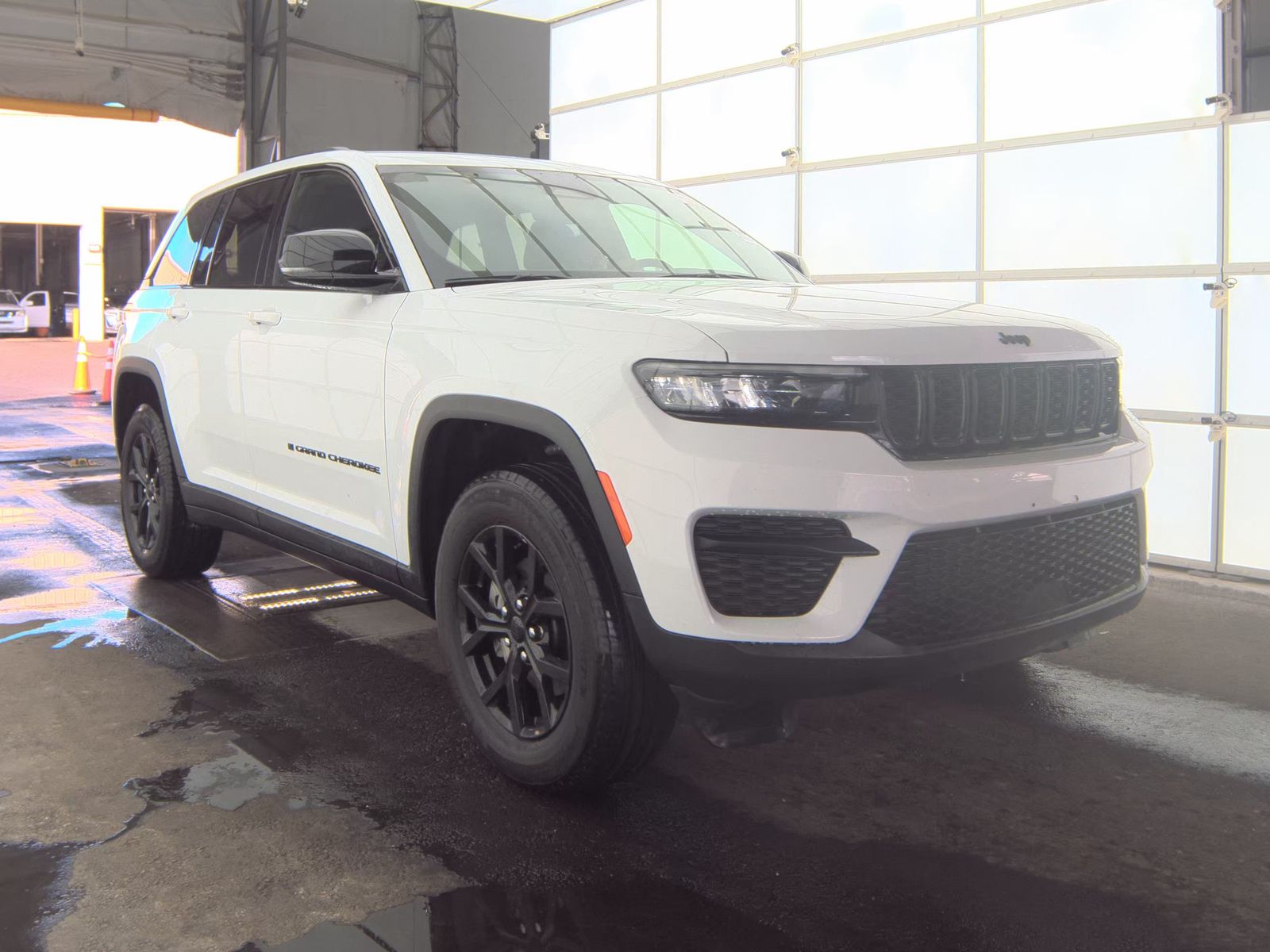 2024 Jeep Grand Cherokee Altitude AWD