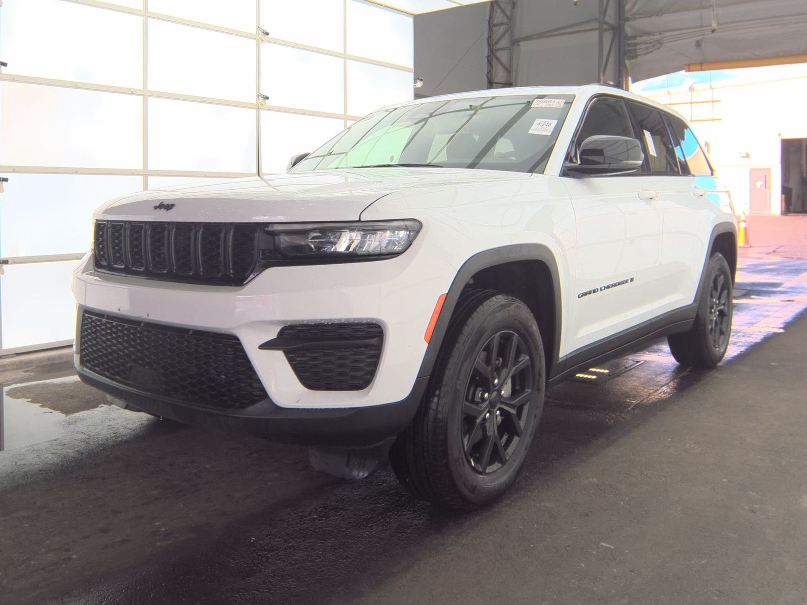2024 Jeep Grand Cherokee Altitude AWD