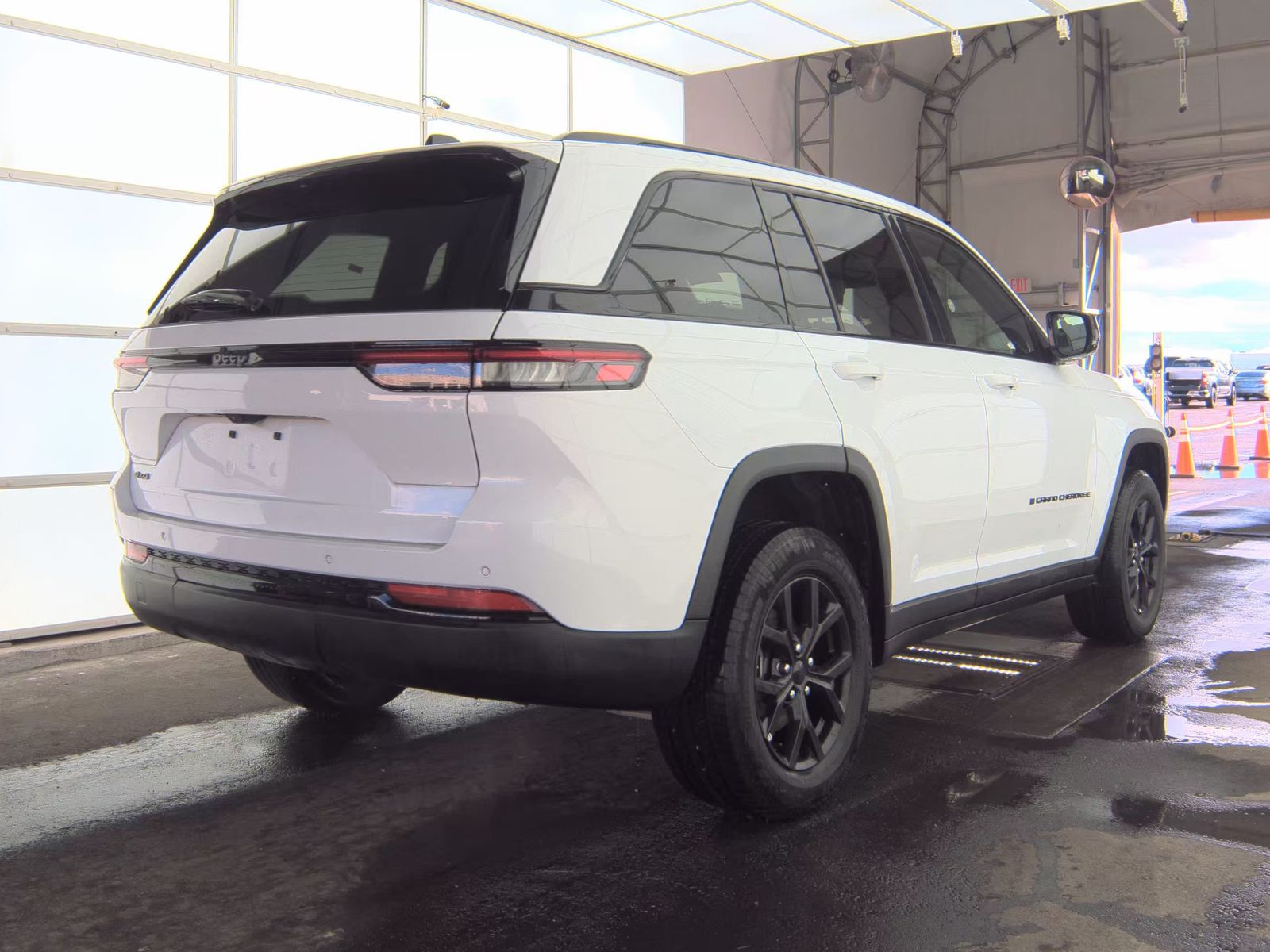 2024 Jeep Grand Cherokee Altitude AWD