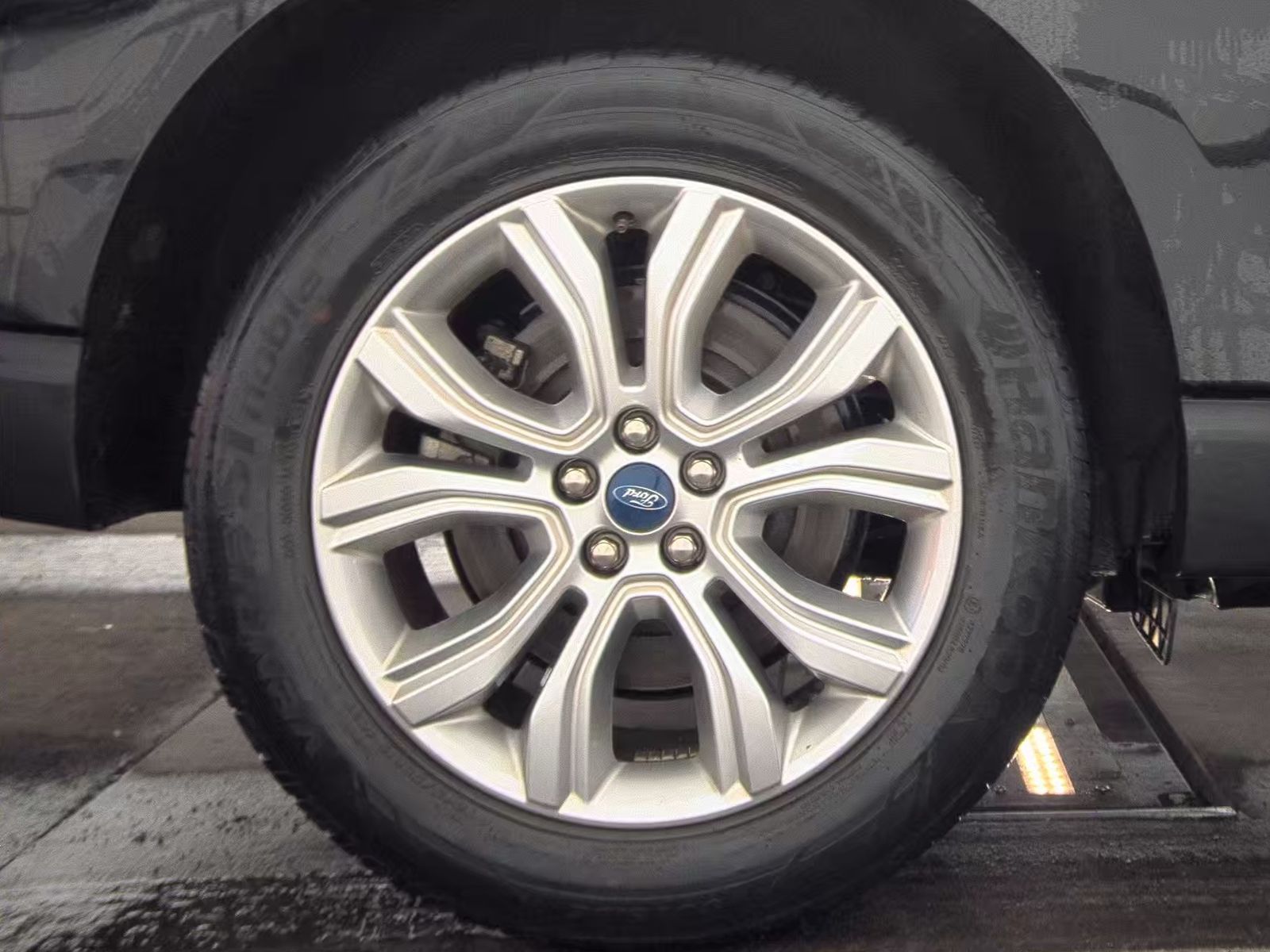 2022 Ford Edge Titanium AWD