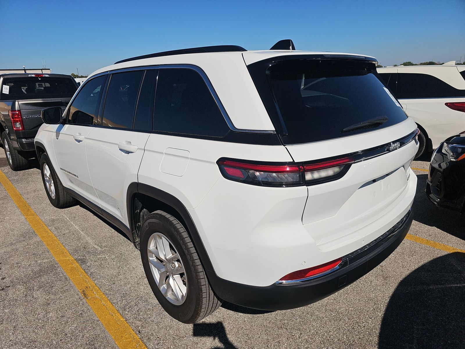 2025 Jeep Grand Cherokee Laredo X RWD