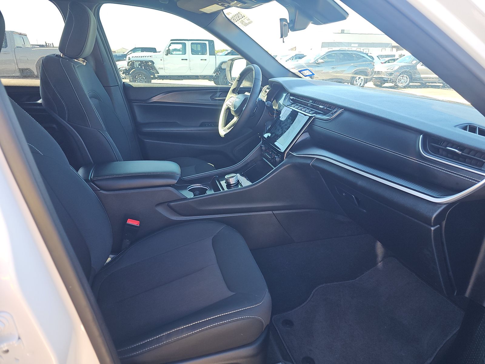 2025 Jeep Grand Cherokee Laredo X RWD