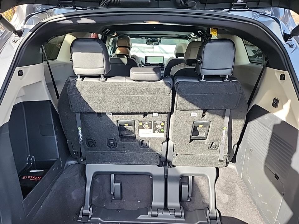 2025 Toyota Sienna Platinum AWD