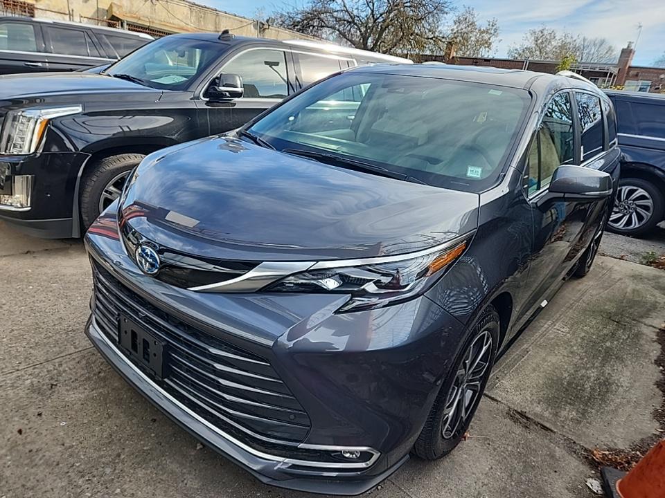 2025 Toyota Sienna Platinum AWD