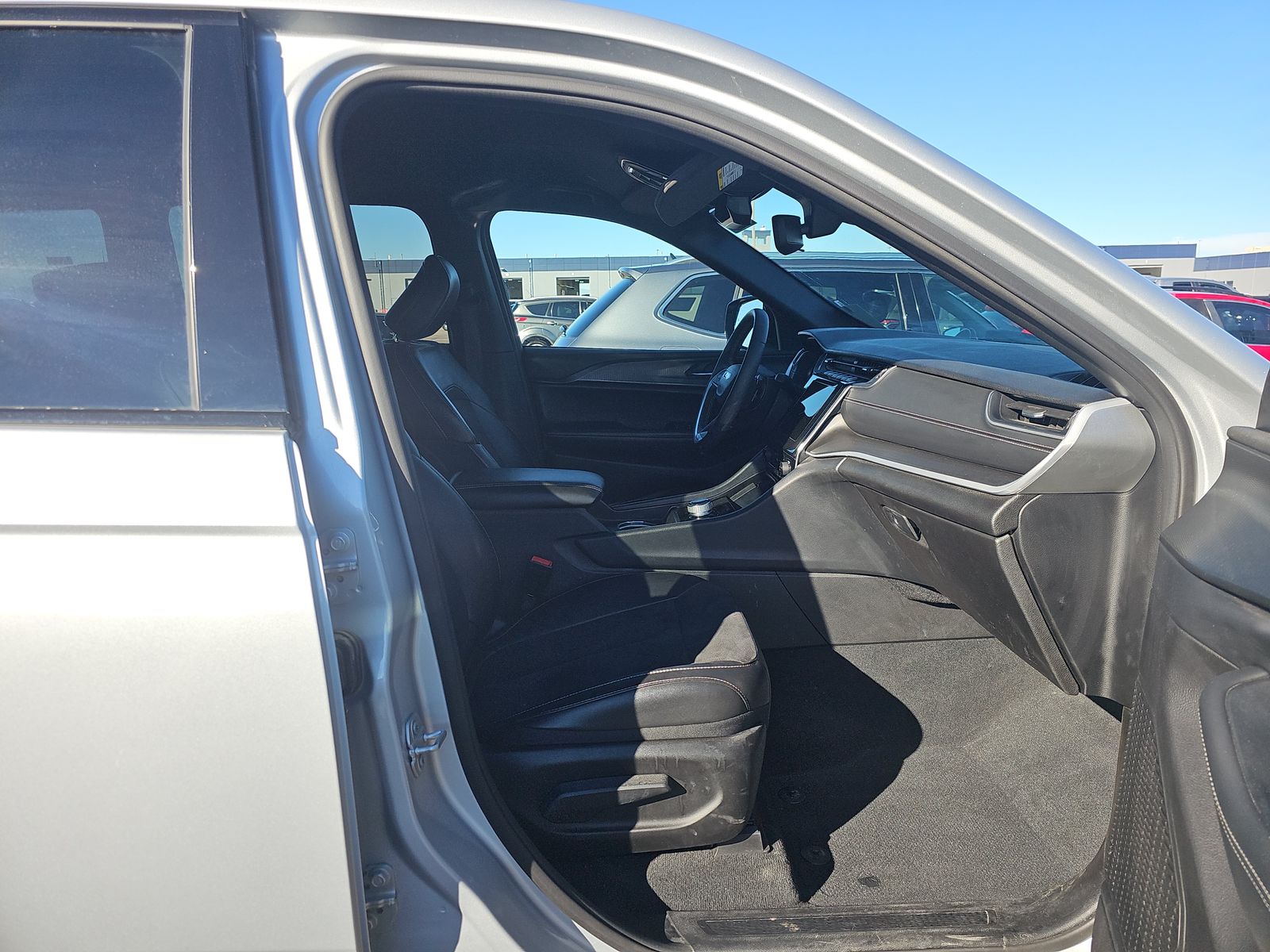 2024 Jeep Grand Cherokee Altitude AWD