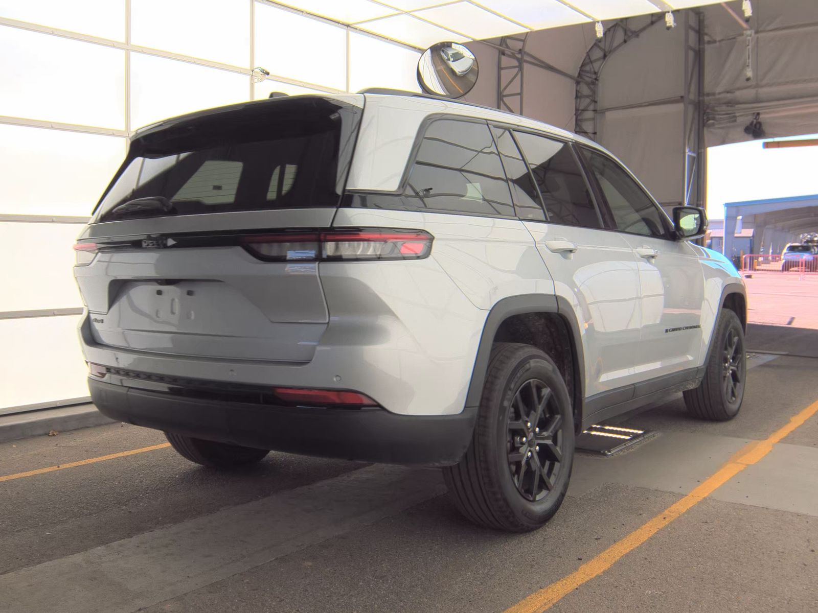 2024 Jeep Grand Cherokee Altitude AWD