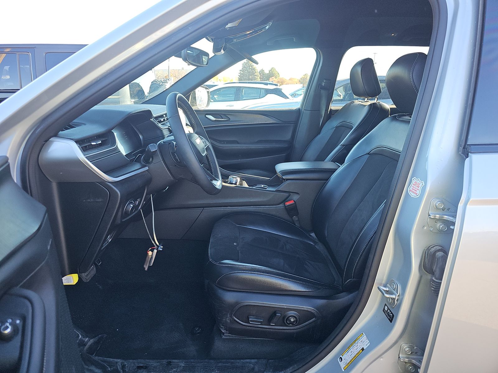 2024 Jeep Grand Cherokee Altitude AWD