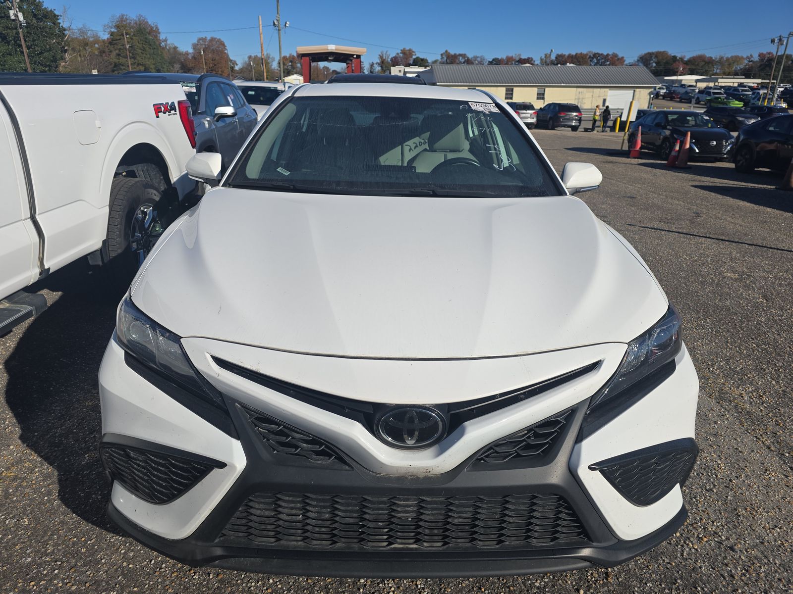 2024 Toyota Camry SE FWD