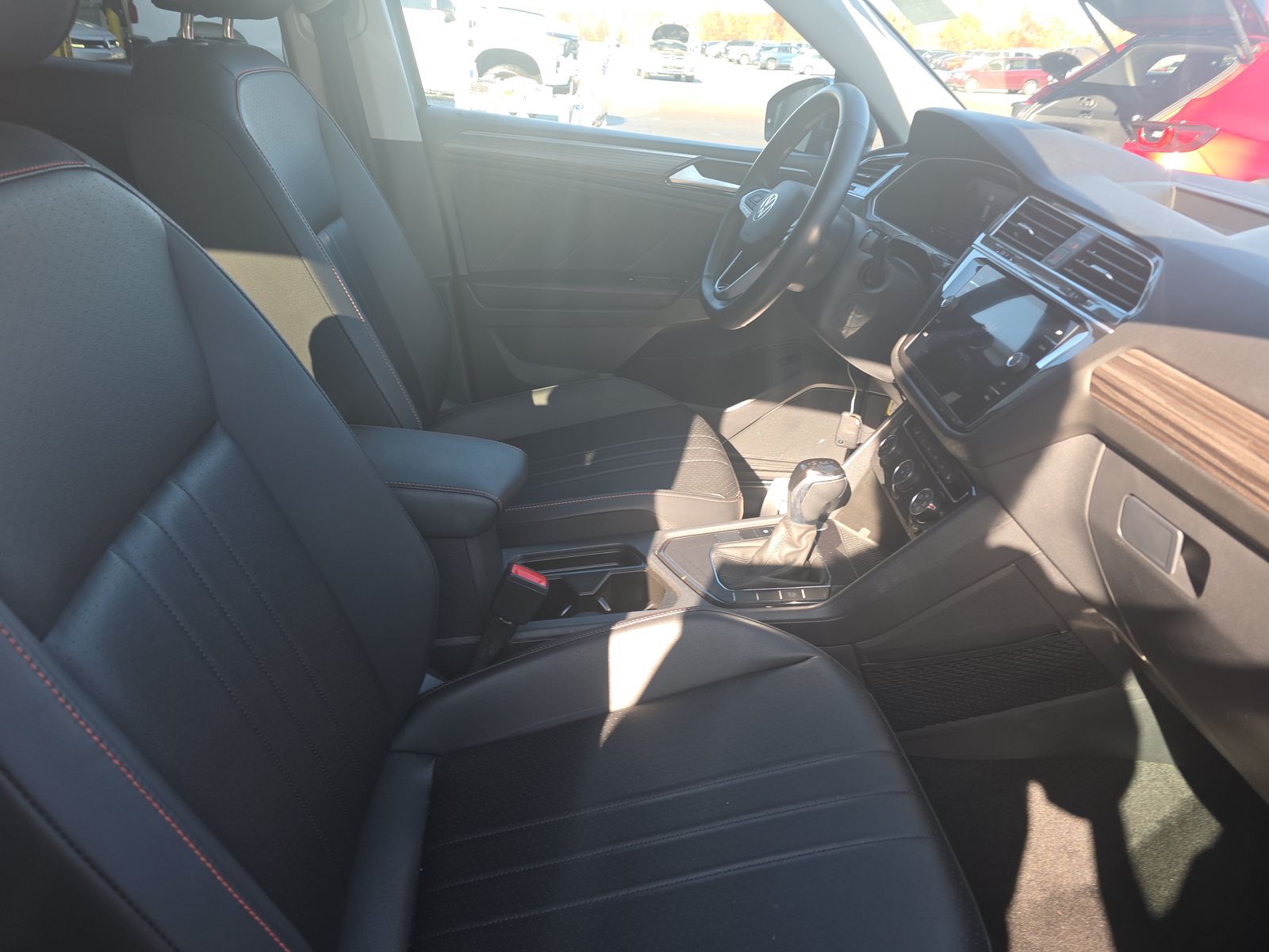 2024 Volkswagen Tiguan 2.0T SE FWD