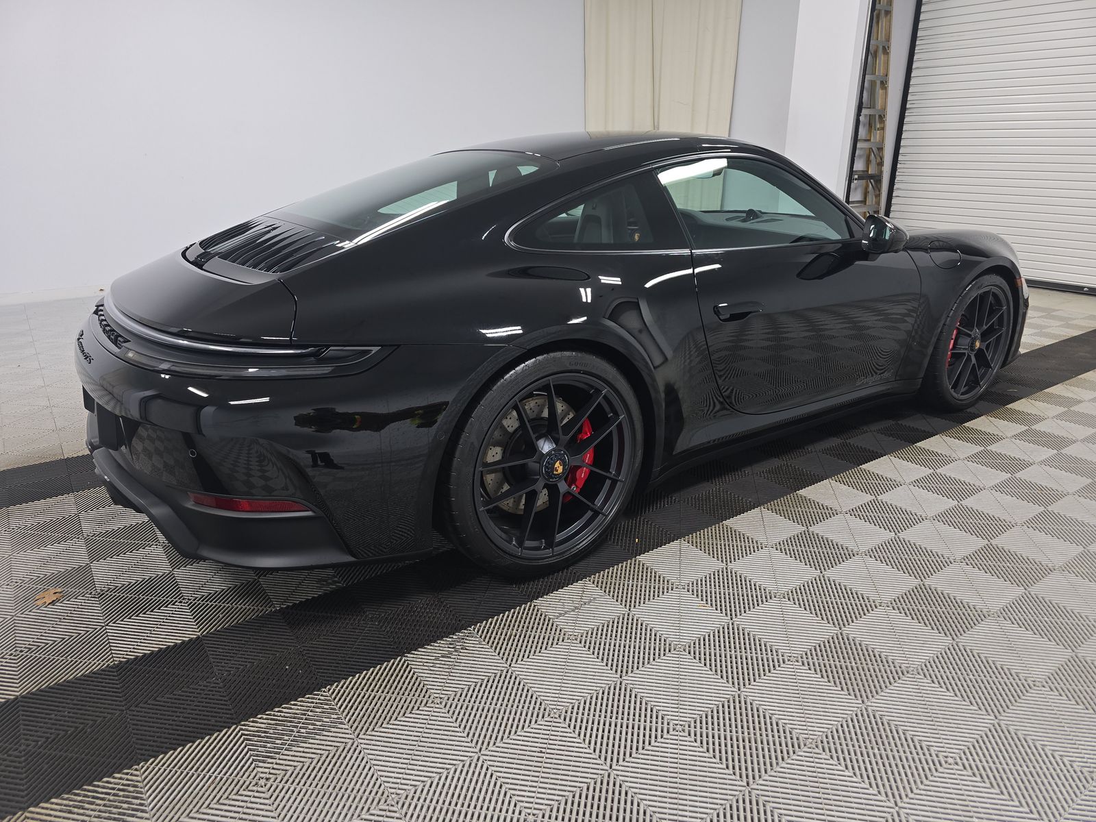 2025 Porsche 911 Carrera GTS RWD