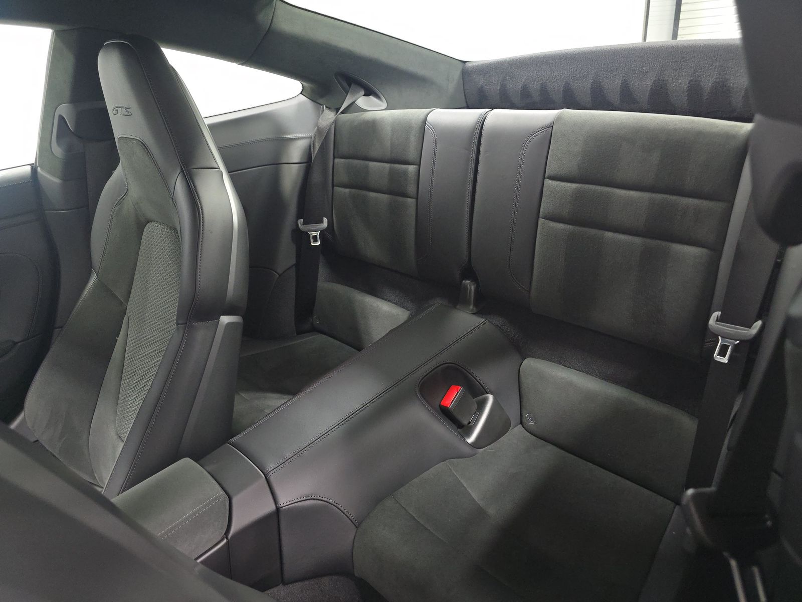 2025 Porsche 911 Carrera GTS RWD