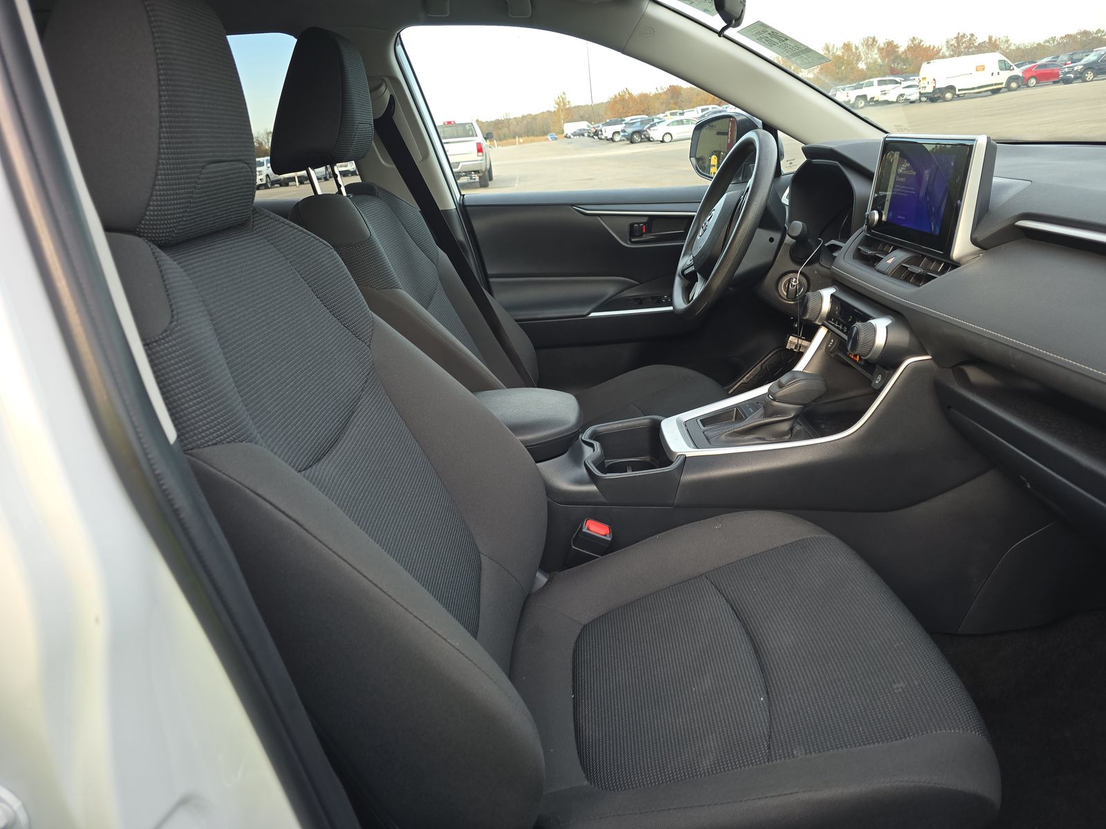 2025 Toyota RAV4 LE FWD