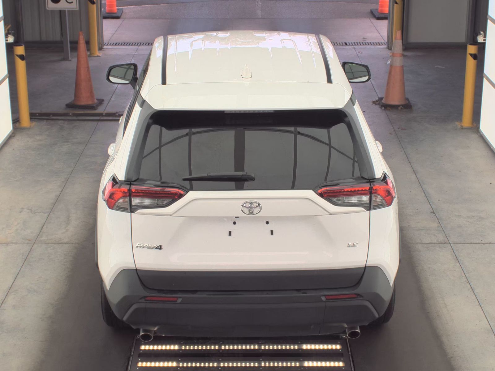 2025 Toyota RAV4 LE FWD