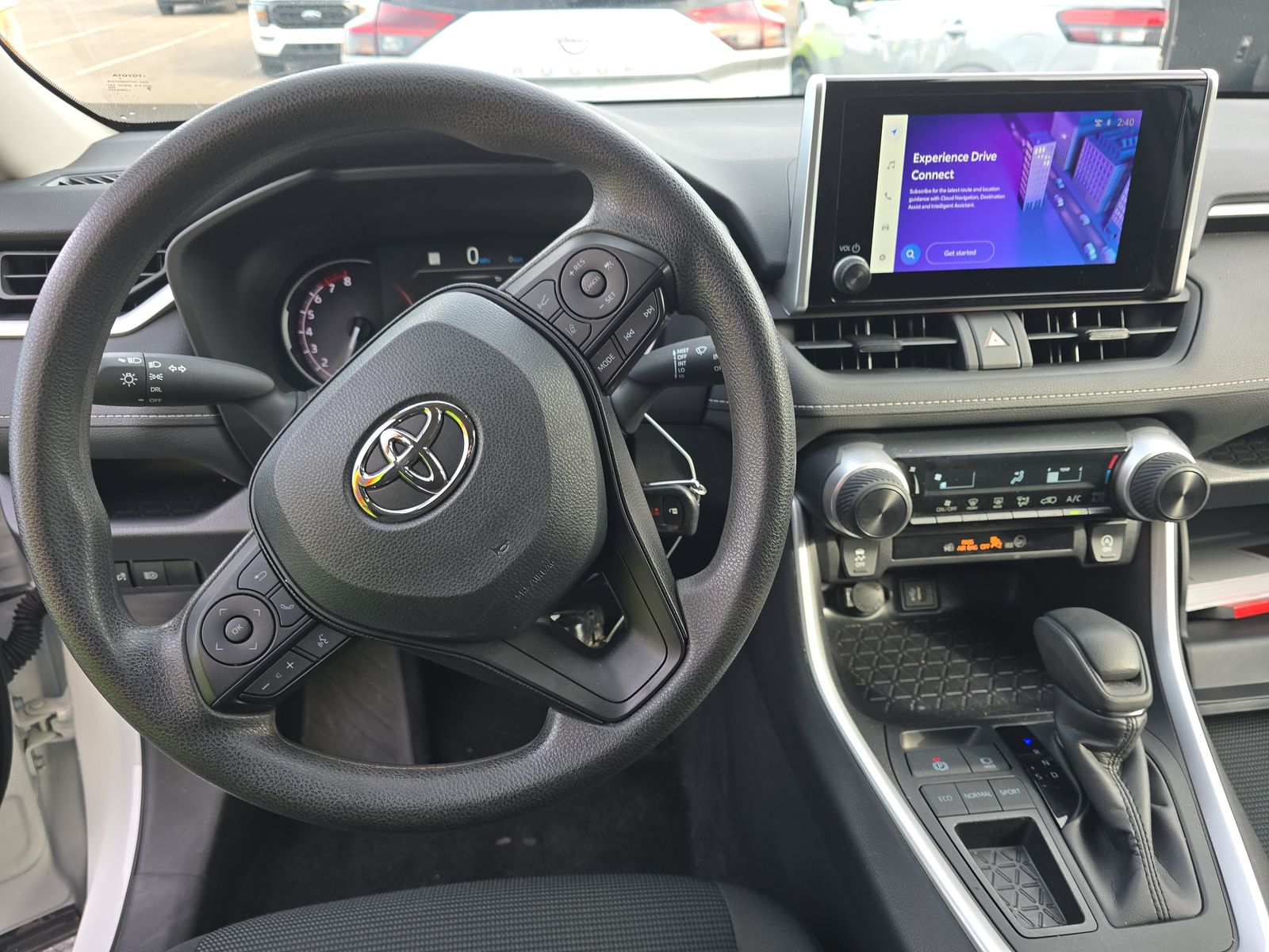 2025 Toyota RAV4 LE FWD