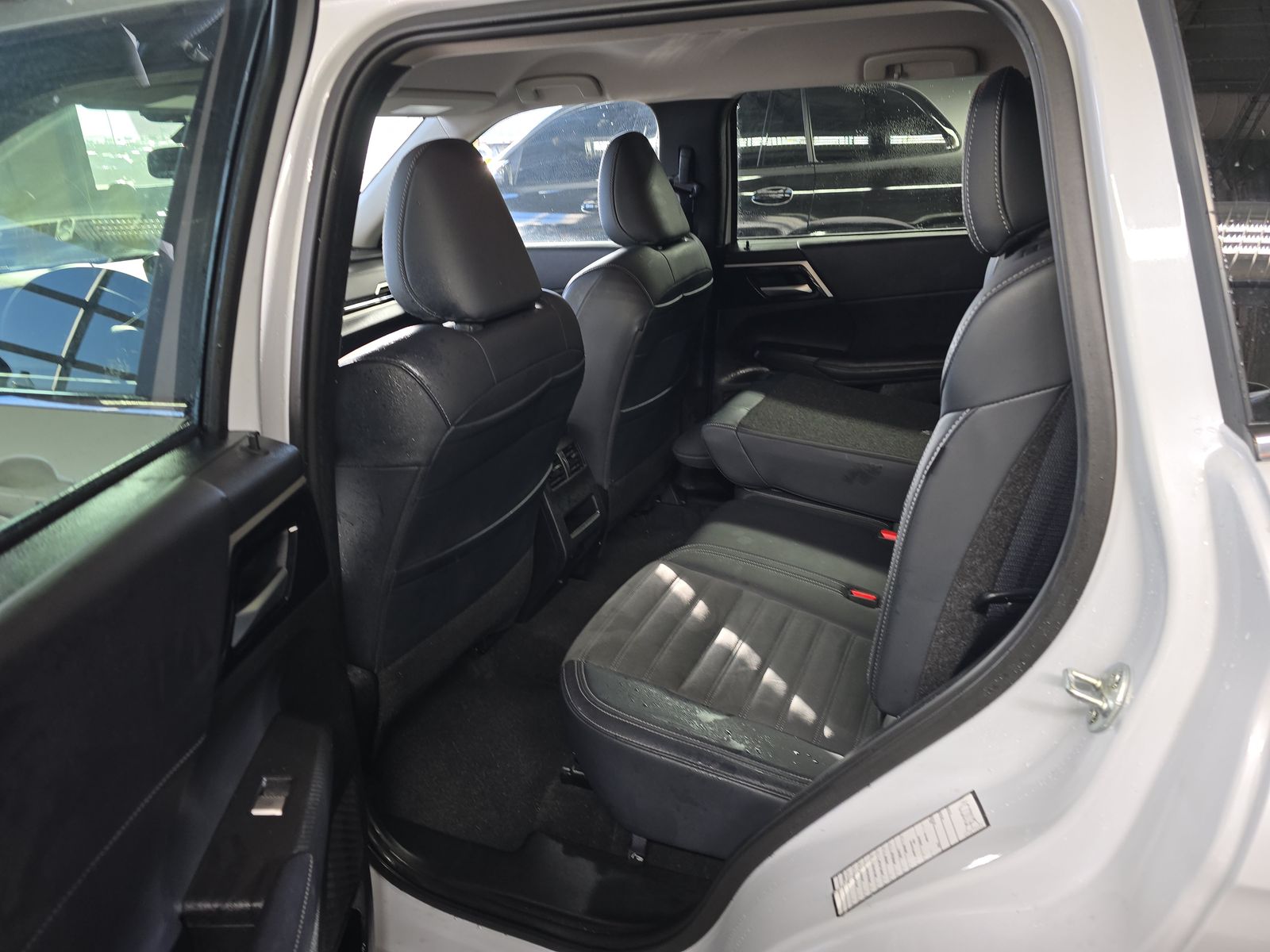 2024 Mitsubishi Outlander SE AWD