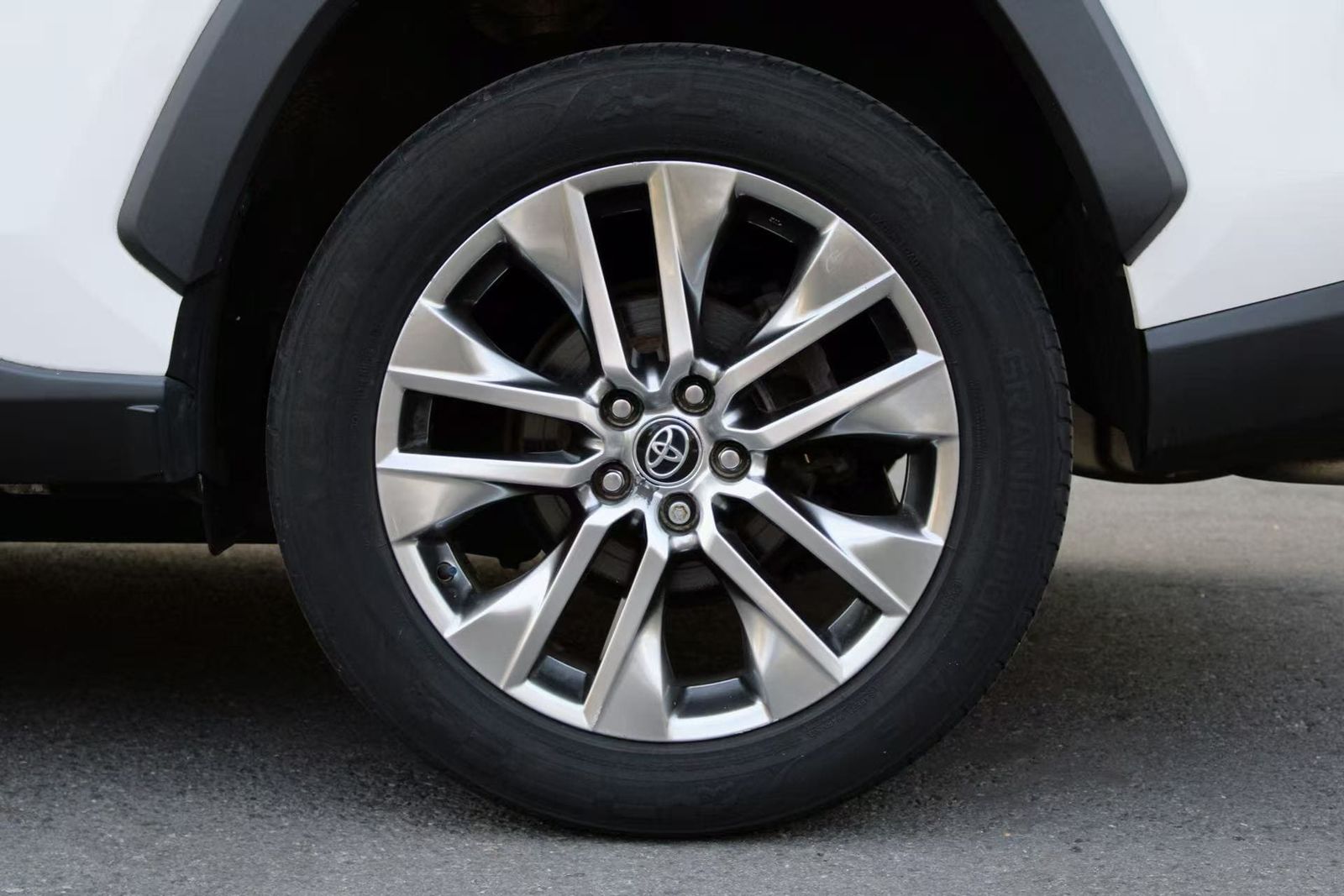 2020 Toyota RAV4 XLE Premium AWD