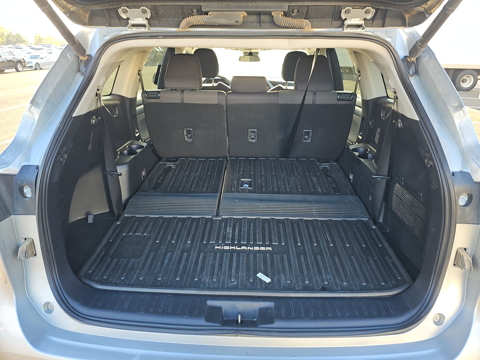 2024 Toyota Highlander LE AWD