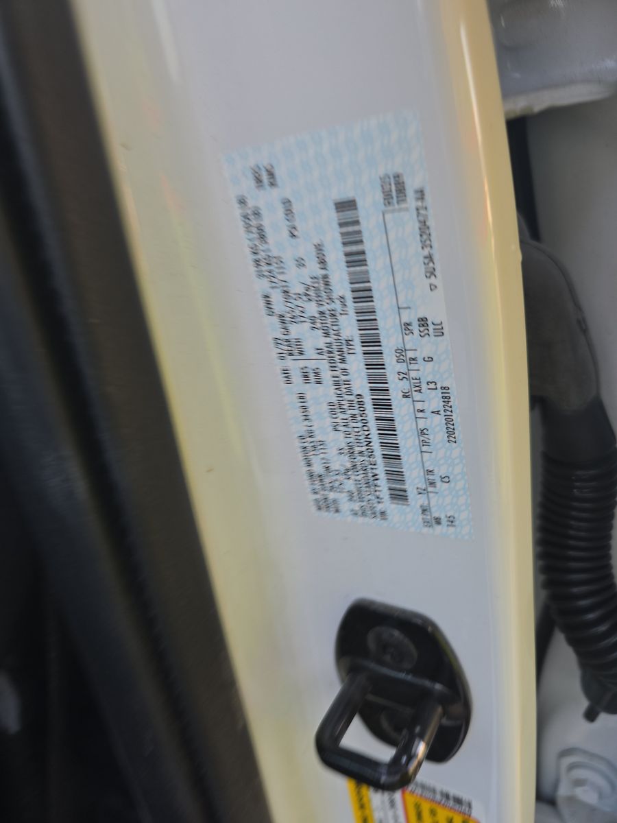 2022 Ford F-150 XL AWD