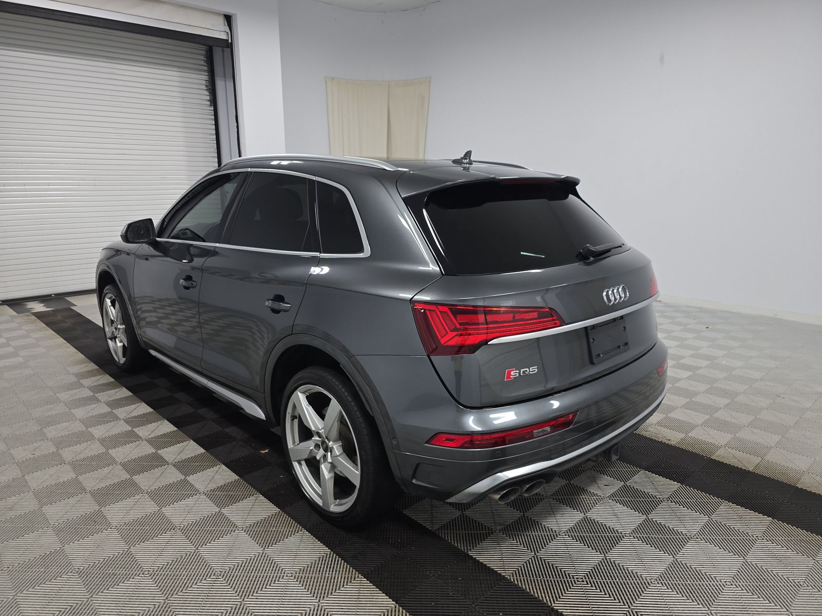 2022 Audi SQ5 Prestige AWD
