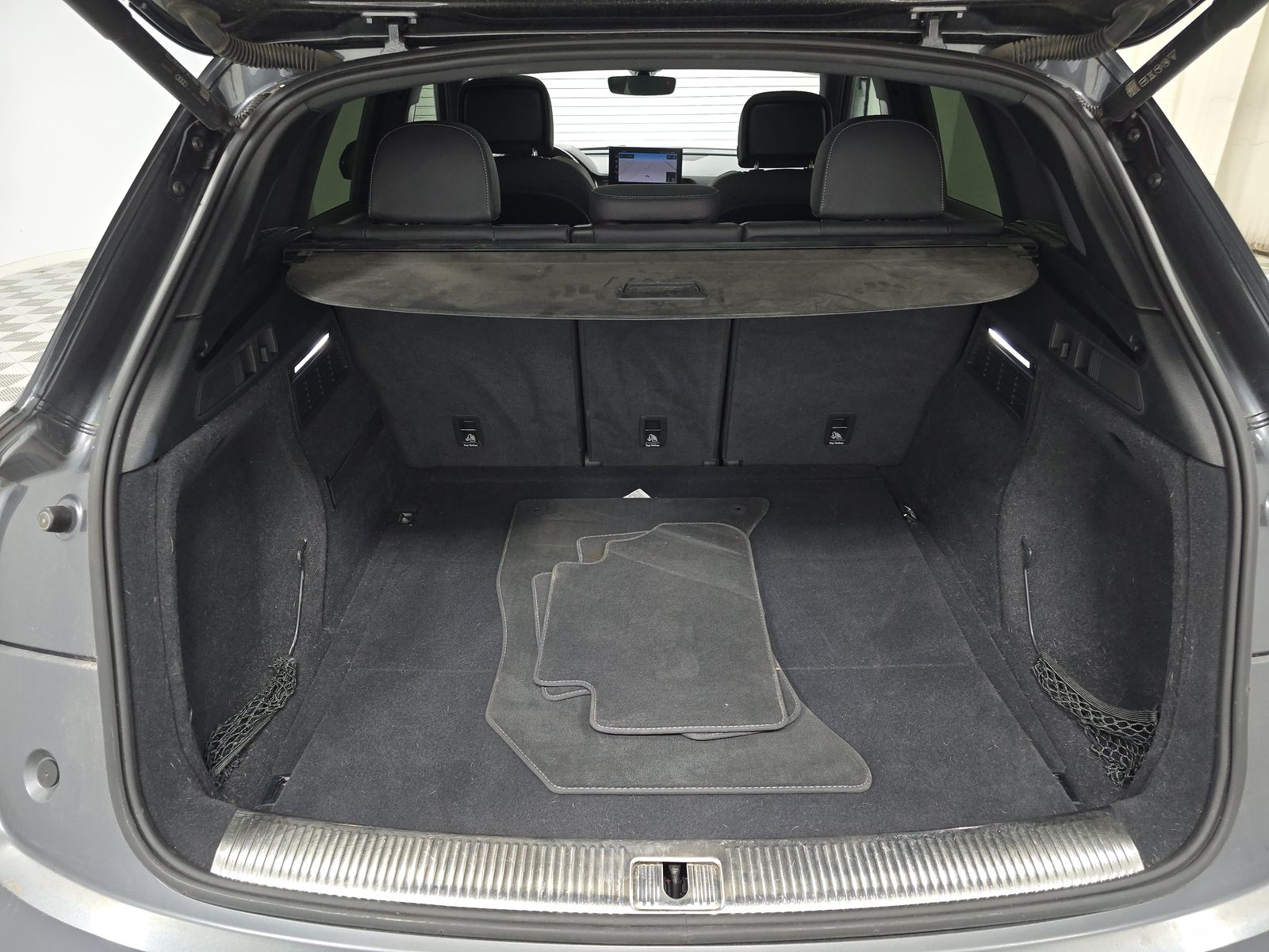 2022 Audi SQ5 Prestige AWD