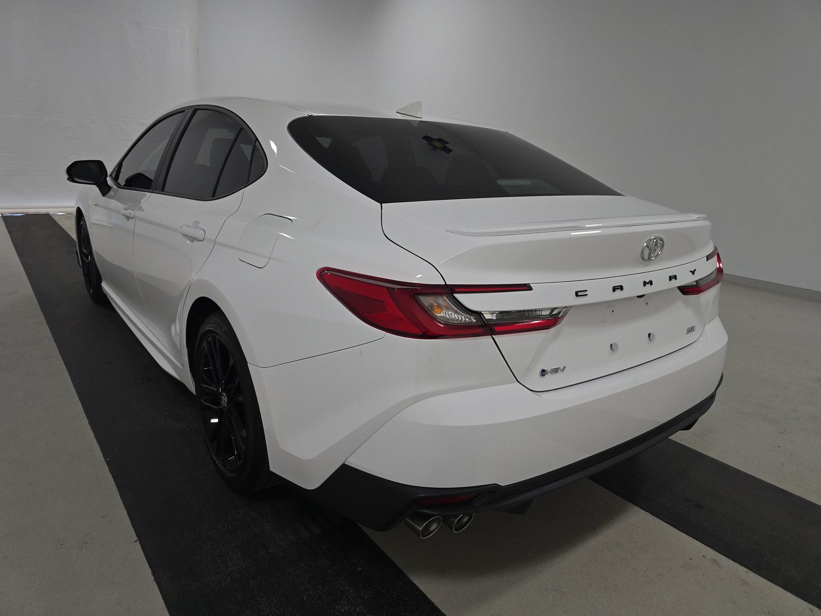 2025 Toyota Camry SE FWD