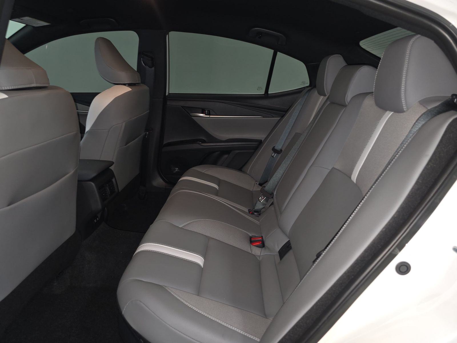 2025 Toyota Camry SE FWD