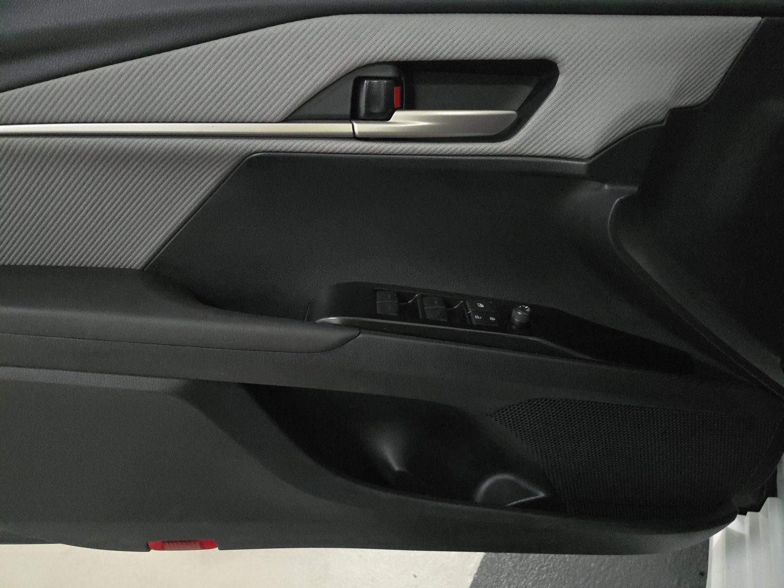 2025 Toyota Camry SE FWD