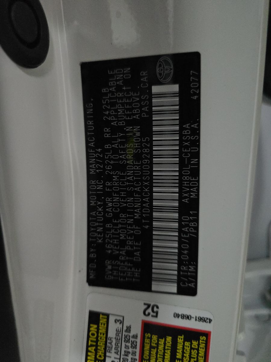 2025 Toyota Camry SE FWD