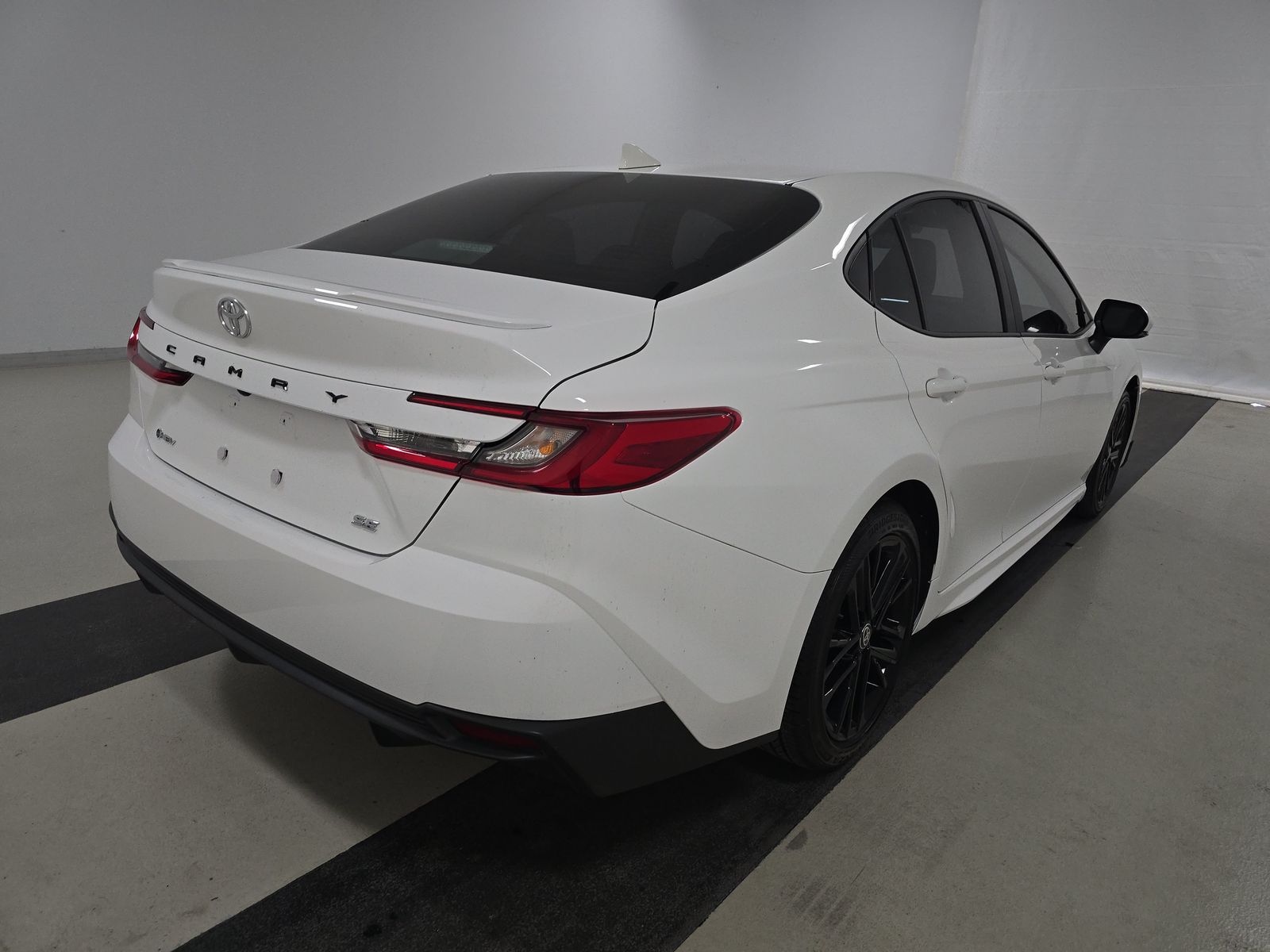 2025 Toyota Camry SE FWD