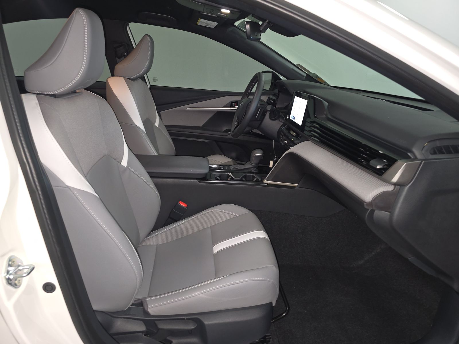 2025 Toyota Camry SE FWD