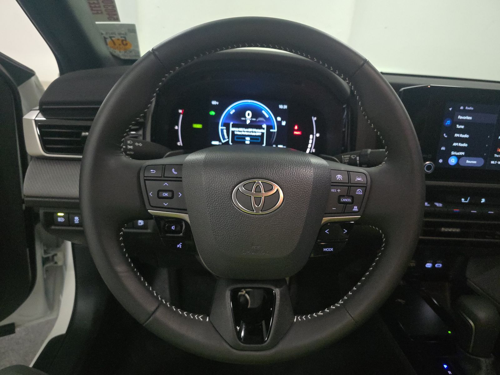 2025 Toyota Camry SE FWD