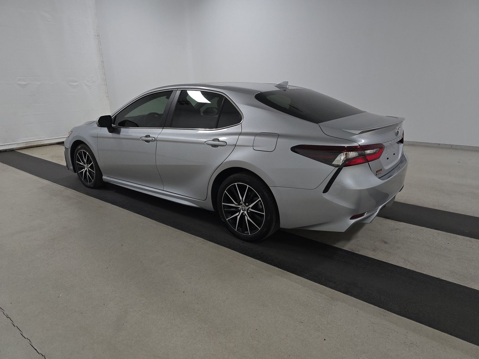 2024 Toyota Camry SE FWD