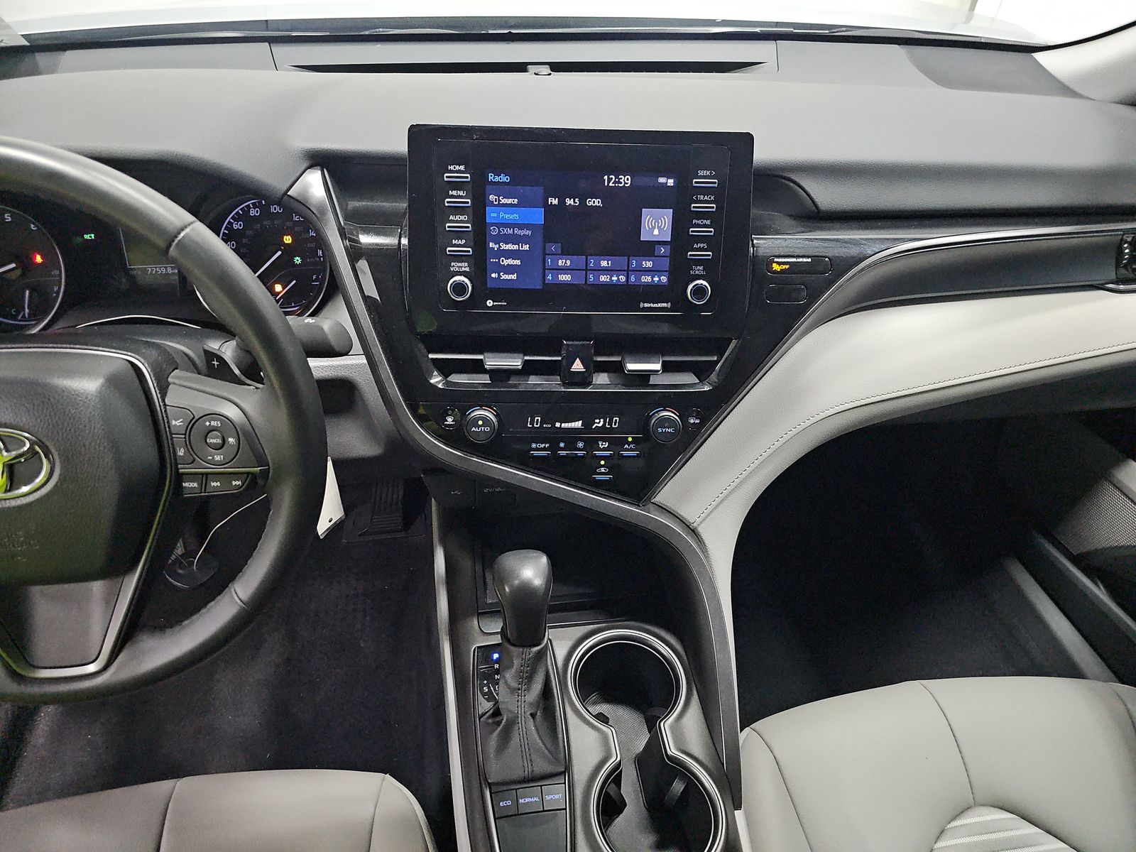 2024 Toyota Camry SE FWD