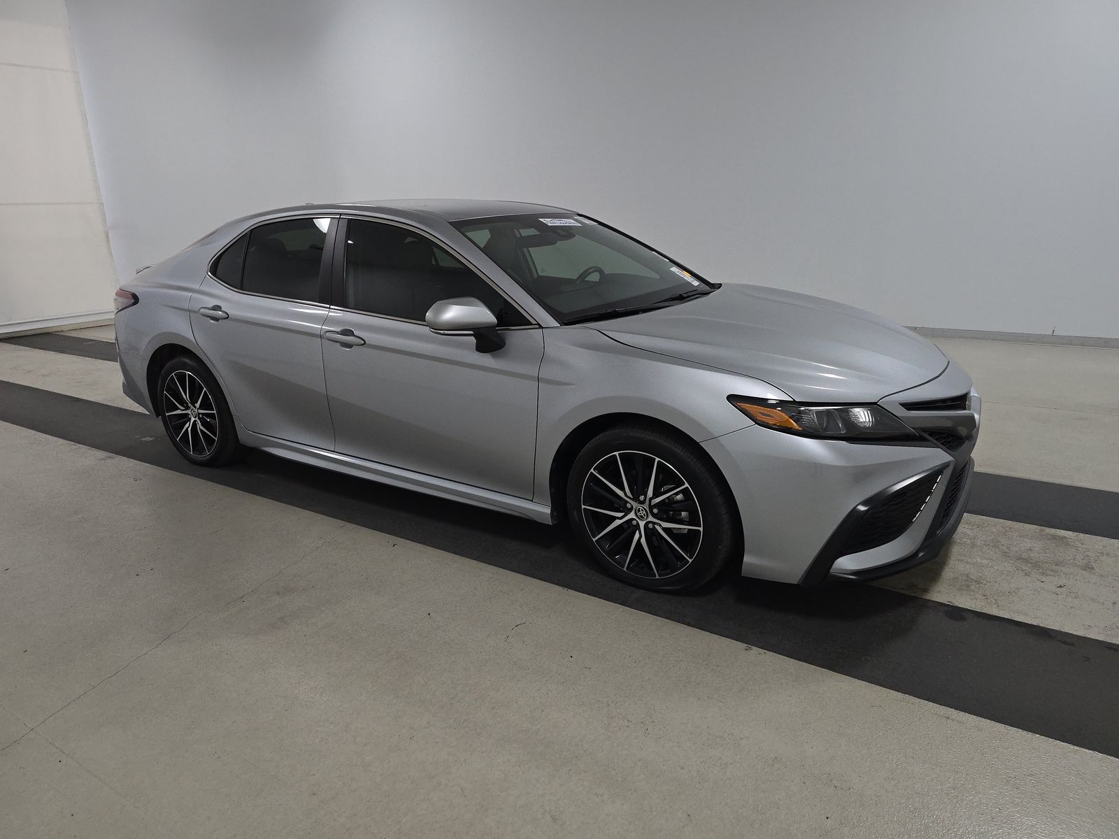 2024 Toyota Camry SE FWD