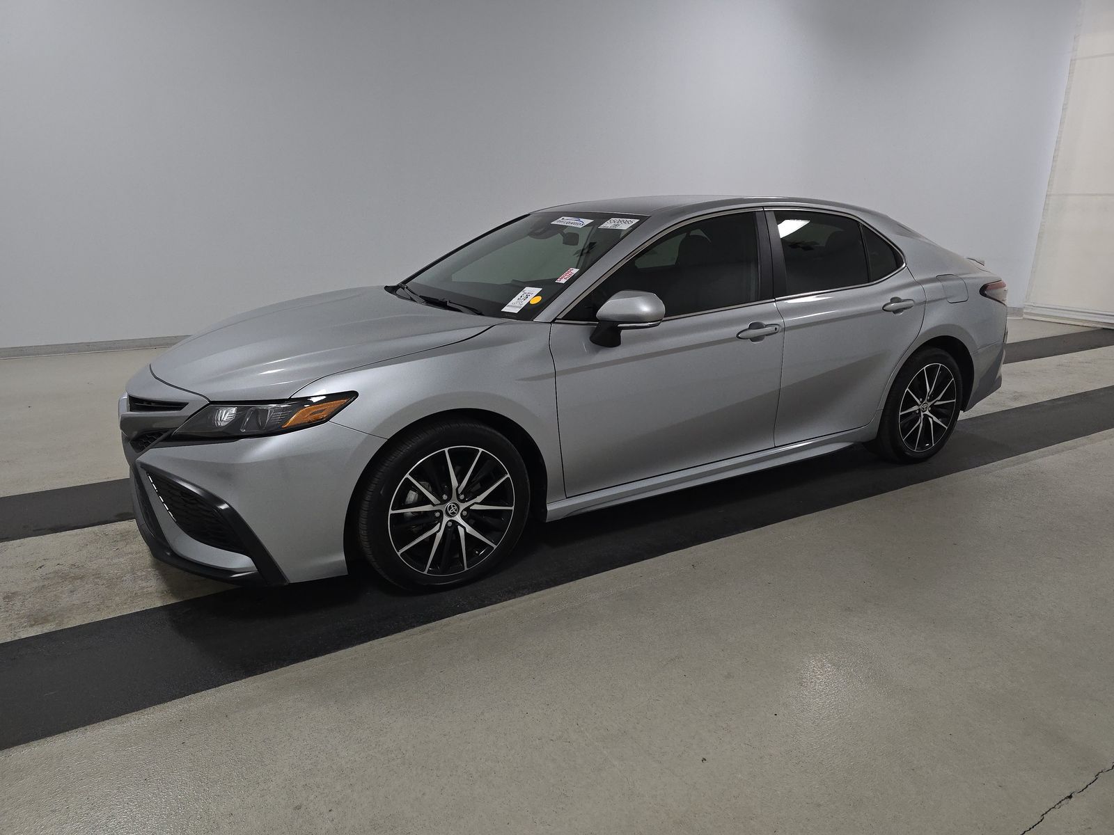 2024 Toyota Camry SE FWD