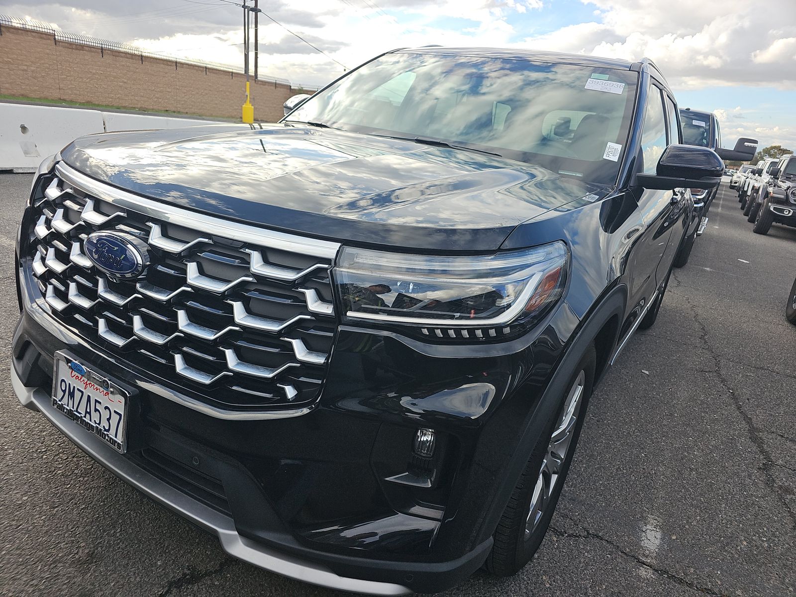 2025 Ford Explorer Platinum FWD