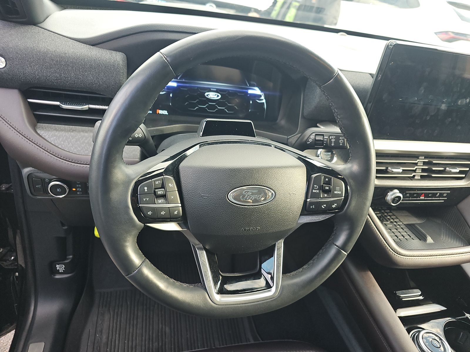 2025 Ford Explorer Platinum FWD